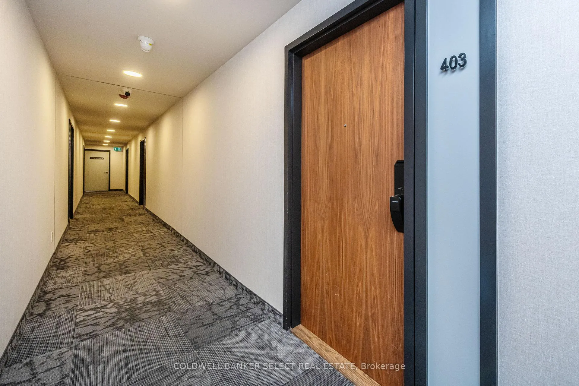 Photo 3 of Unit 403, 50 Ann Street, Caledon, Bolton West — HOMEH