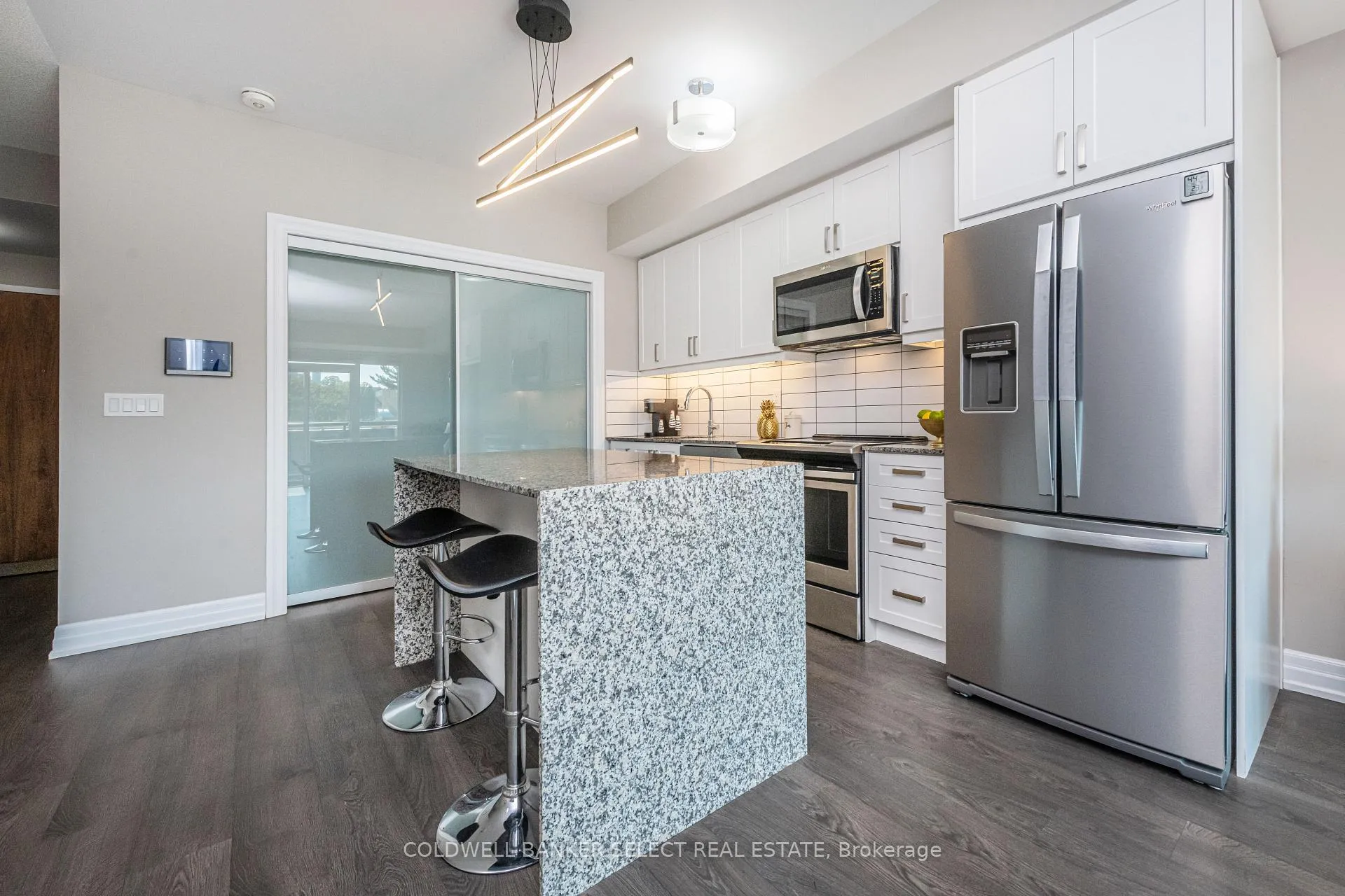 Photo 6 of Unit 403, 50 Ann Street, Caledon, Bolton West — HOMEH