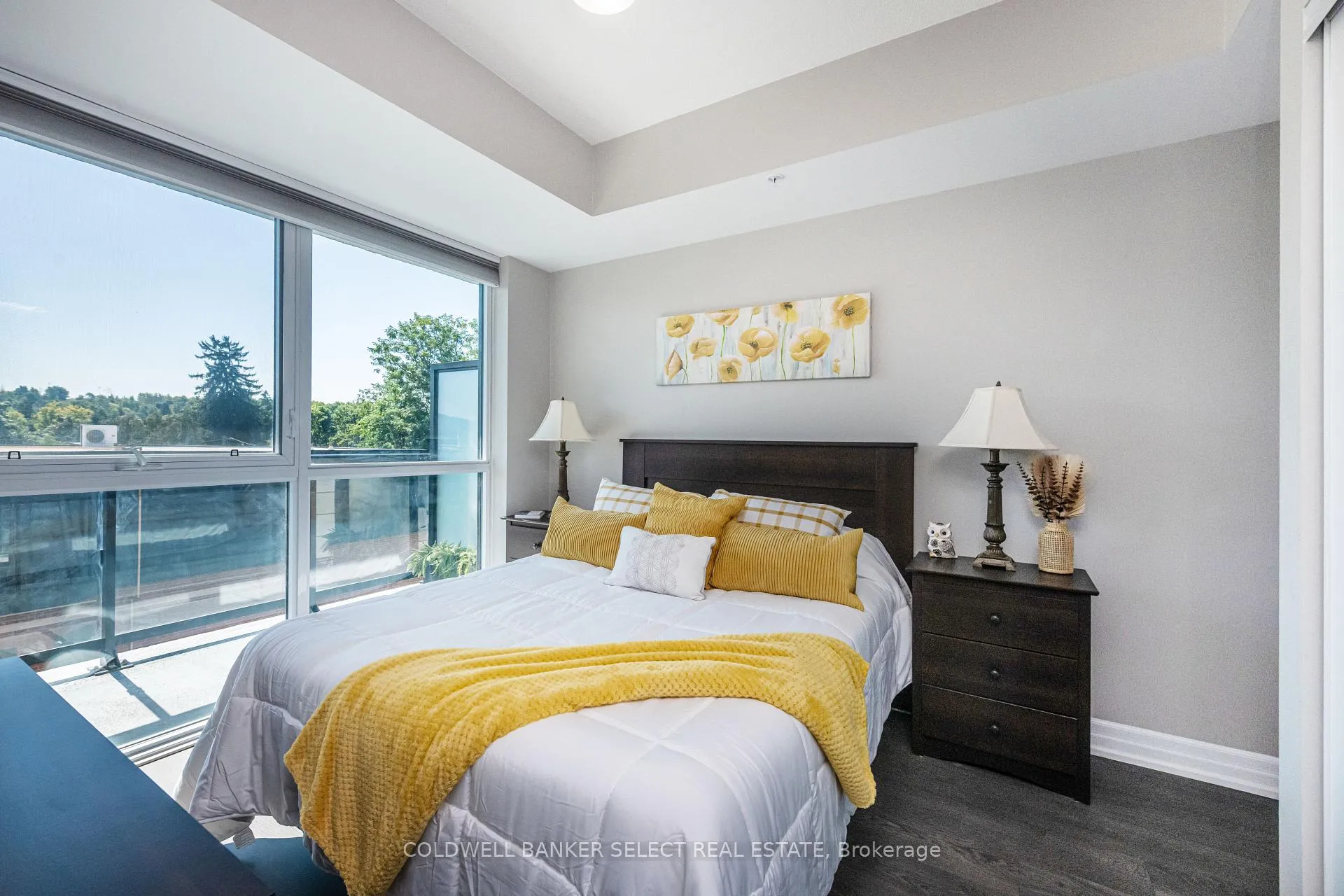 Photo 10 of Unit 403, 50 Ann Street, Caledon, Bolton West — HOMEH