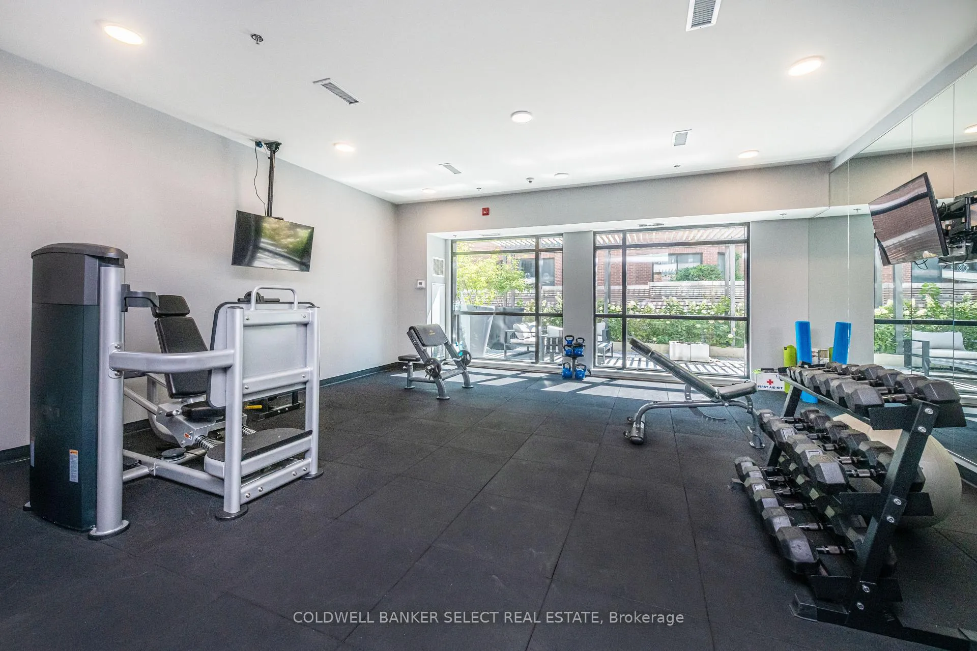 Photo 29 of Unit 403, 50 Ann Street, Caledon, Bolton West — HOMEH