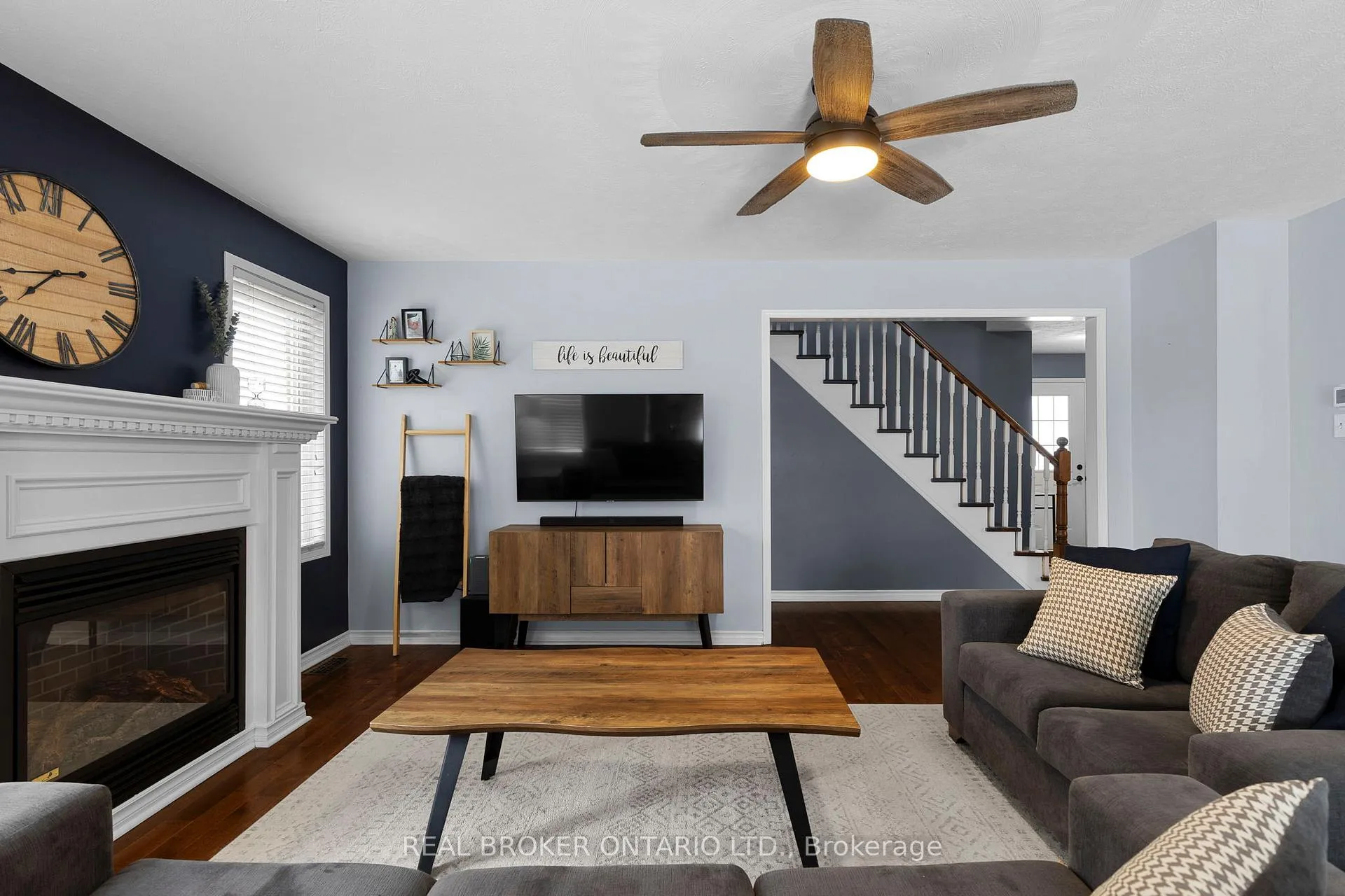 Photo 5 of 27 Vanessa Drive, Orillia — HOMEH
