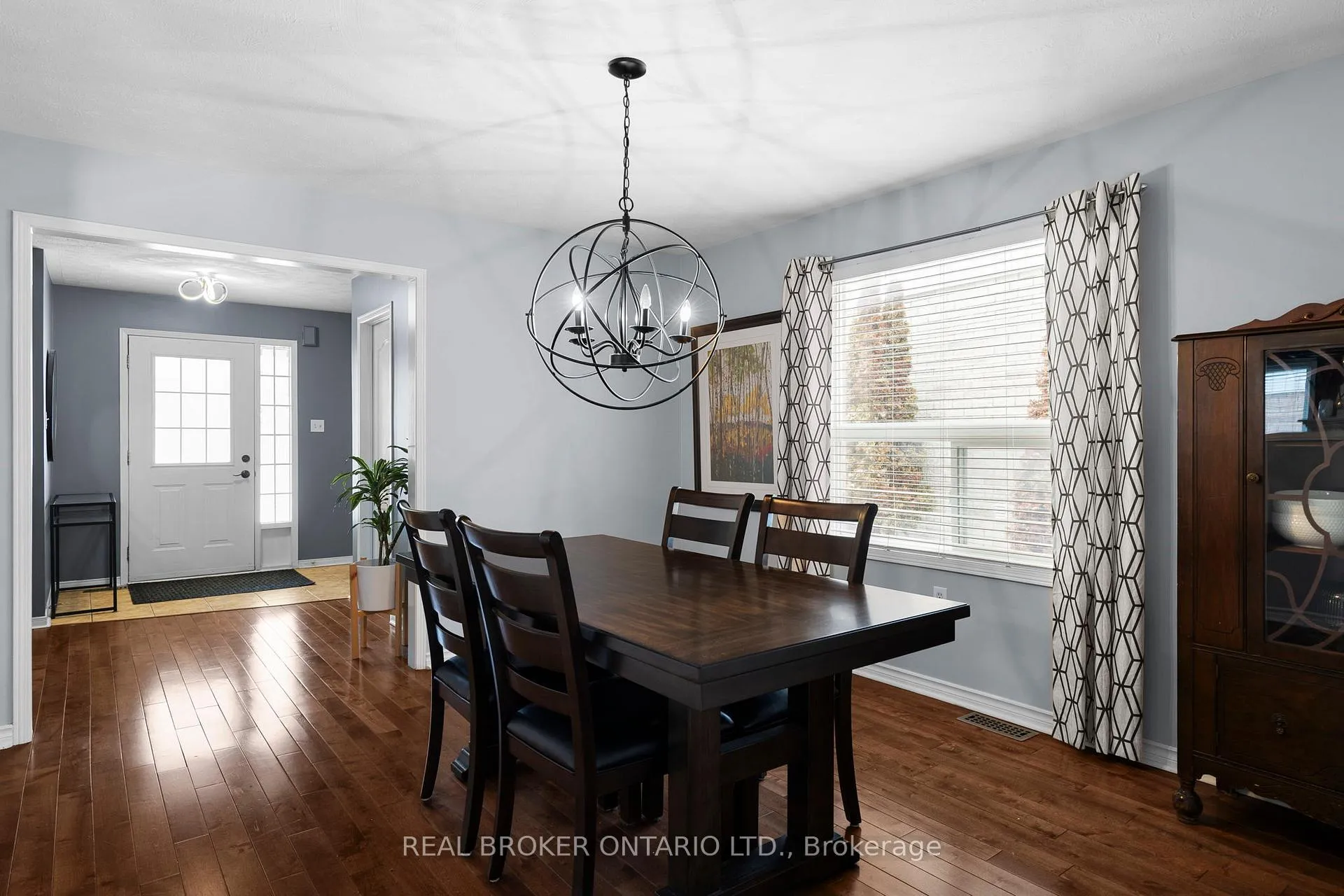 Photo 13 of 27 Vanessa Drive, Orillia — HOMEH