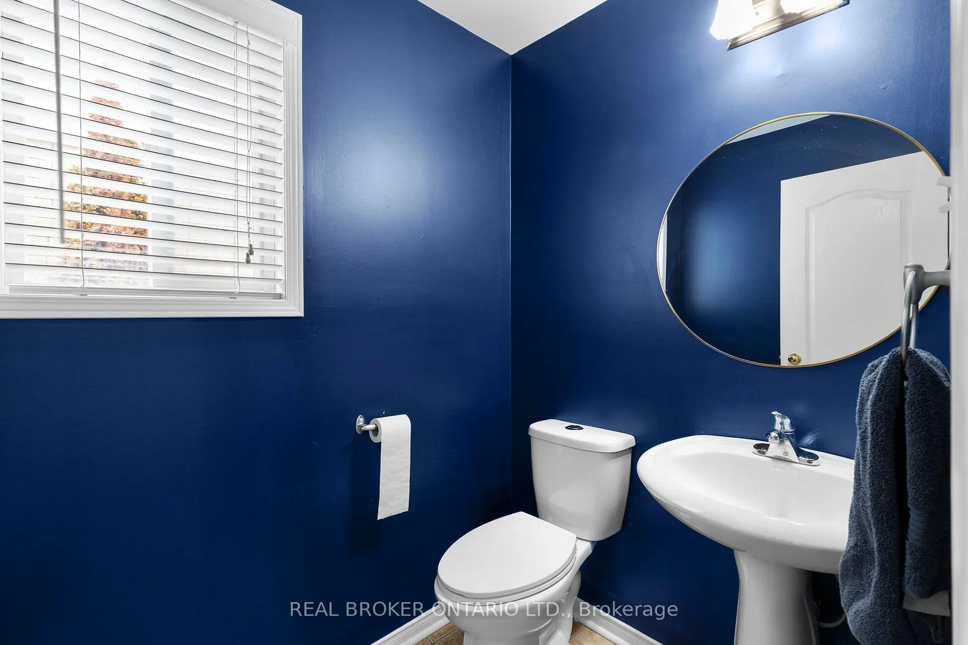 Photo 15 of 27 Vanessa Drive, Orillia — HOMEH