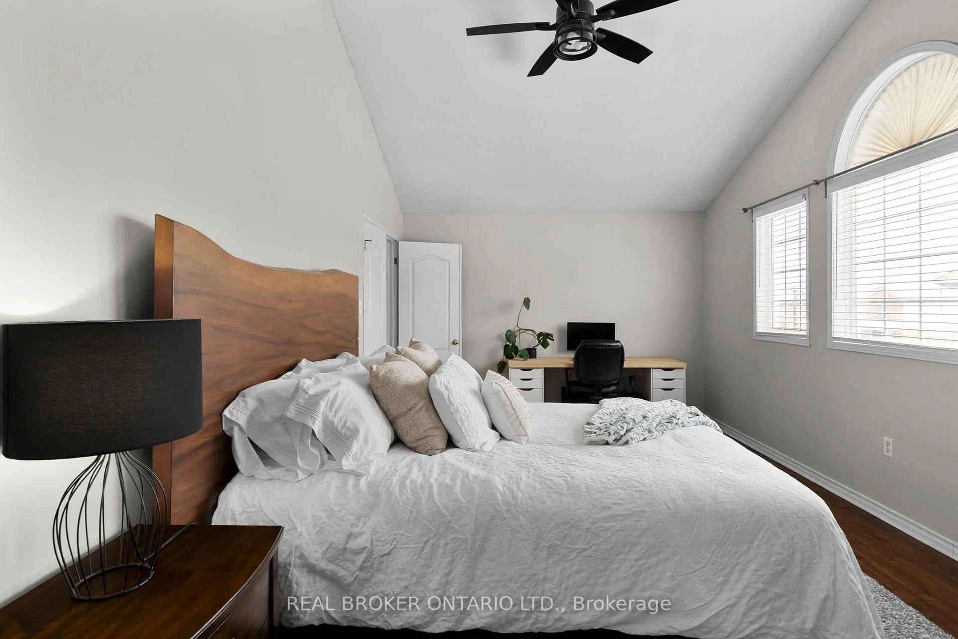 Photo 19 of 27 Vanessa Drive, Orillia — HOMEH