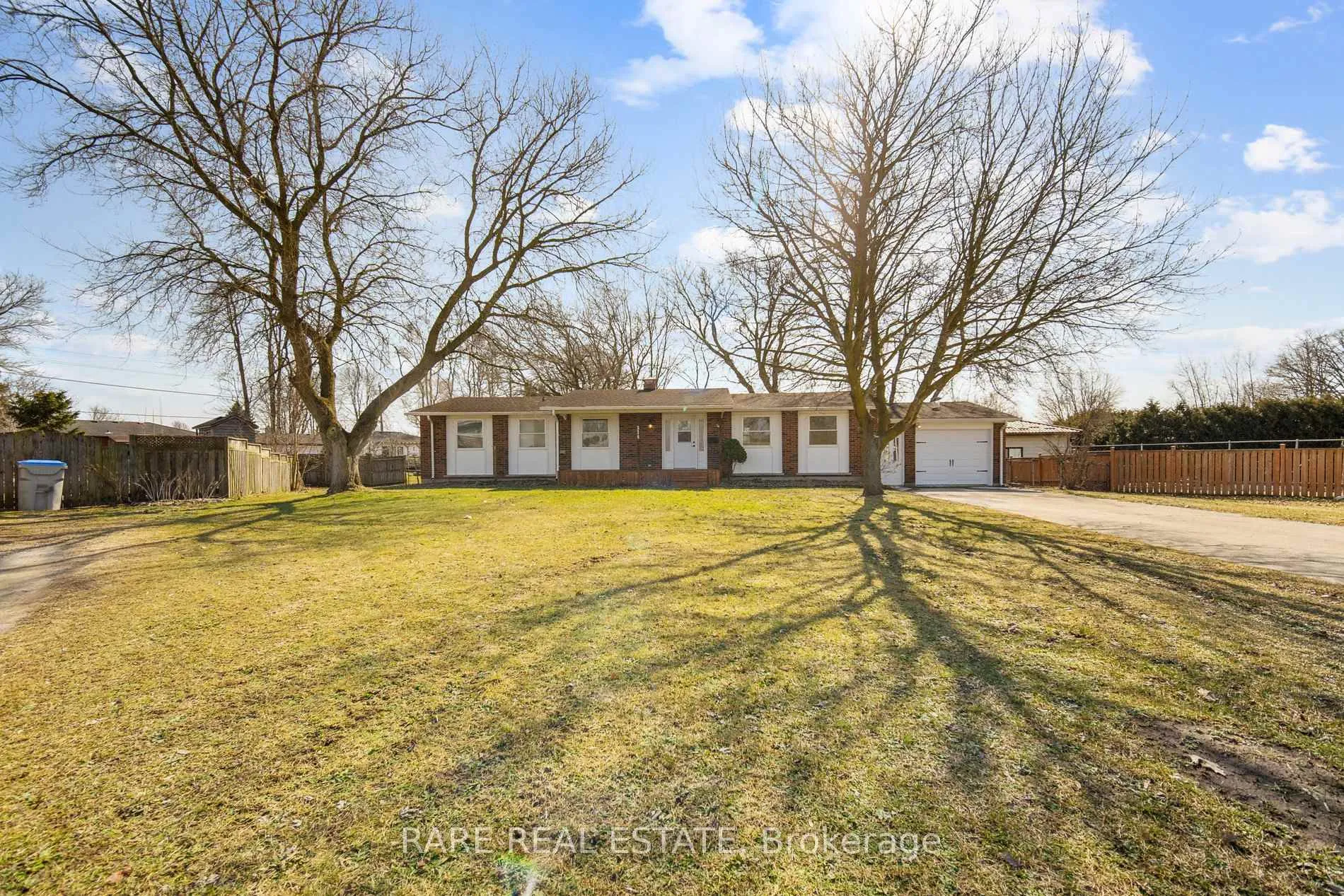 Photo 2 of 314 Laughton Crescent, Strathroy-Caradoc, SW — HOMEH