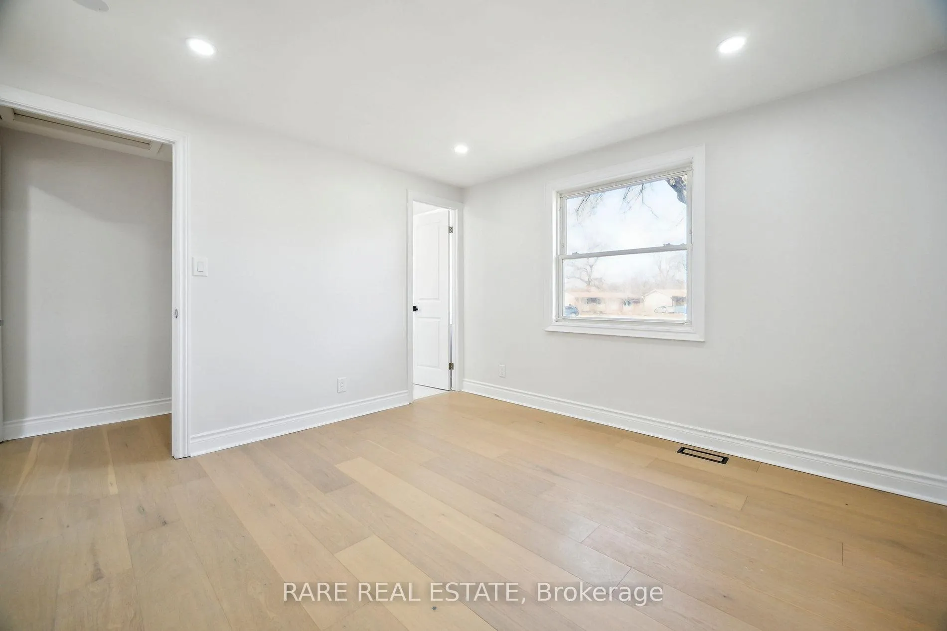 Photo 11 of 314 Laughton Crescent, Strathroy-Caradoc, SW — HOMEH