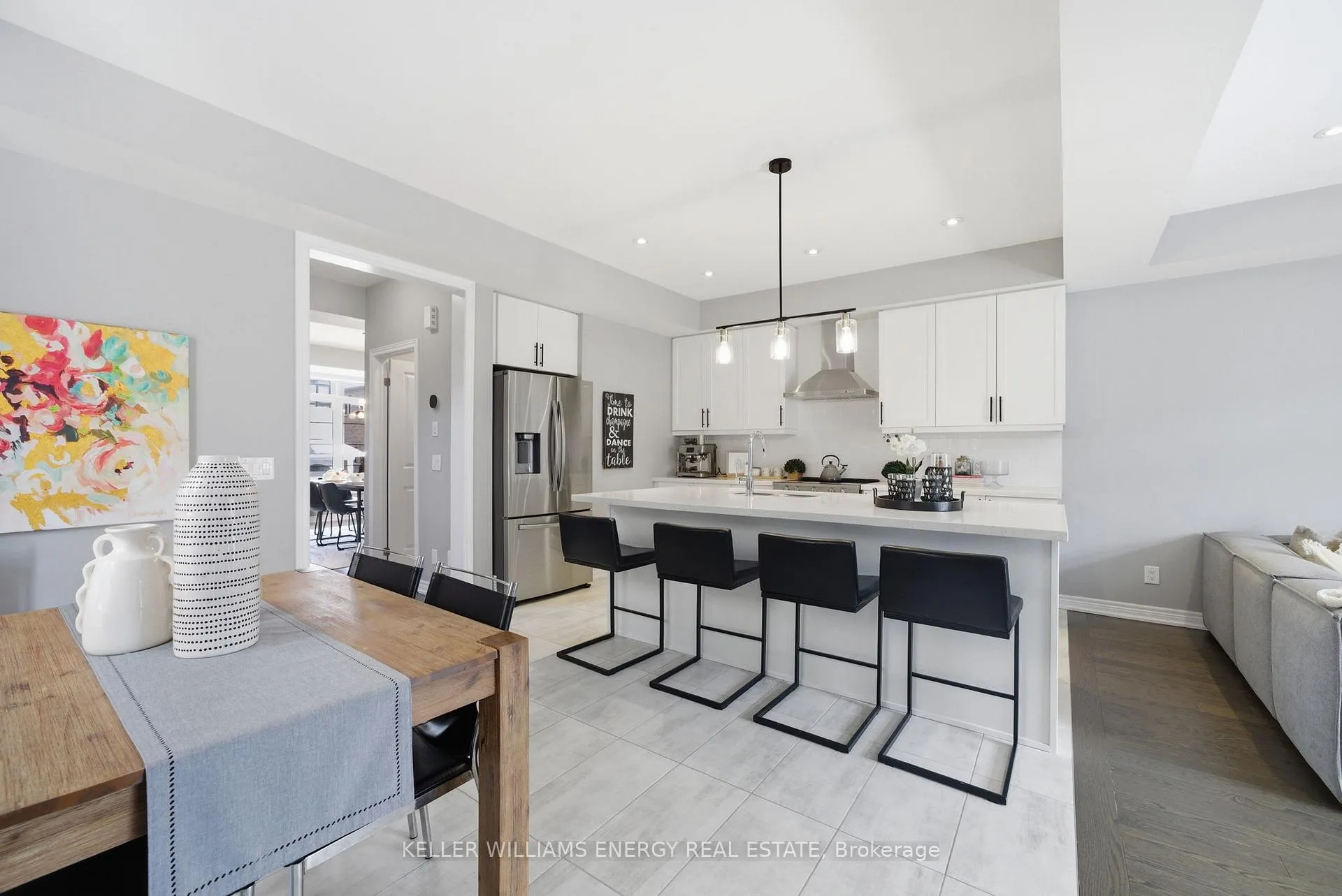 Photo 4 of 95 Dorian Drive, Whitby, Rural Whitby — HOMEH