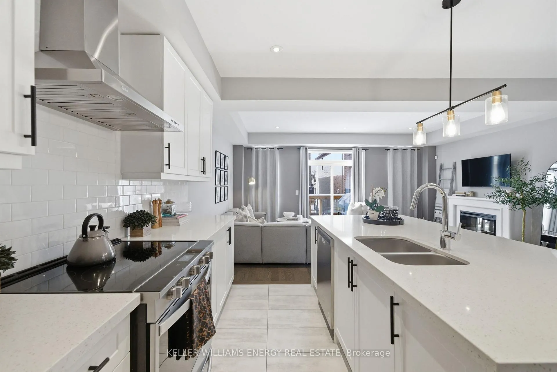 Photo 7 of 95 Dorian Drive, Whitby, Rural Whitby — HOMEH