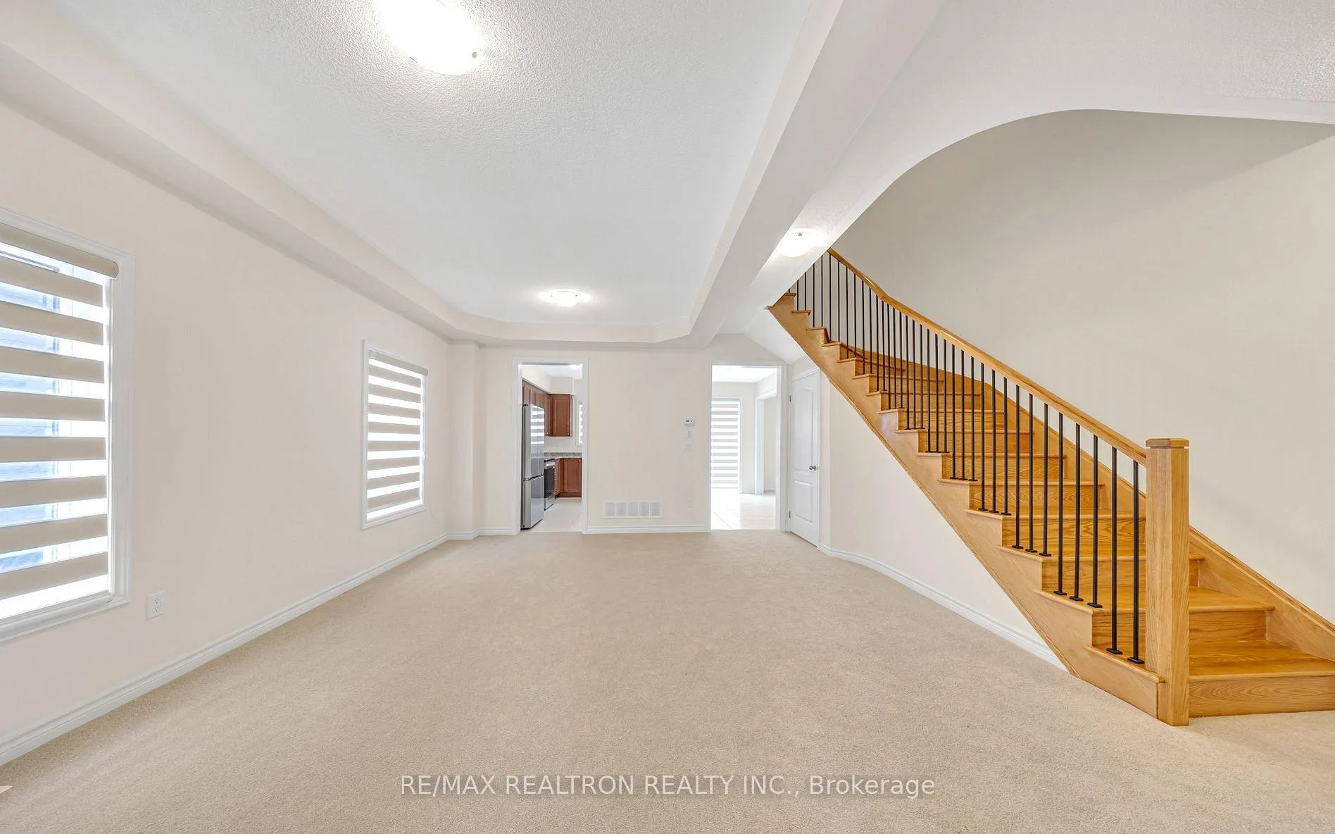 Photo 6 of 126 North Garden Boulevard, Scugog, Port Perry — HOMEH