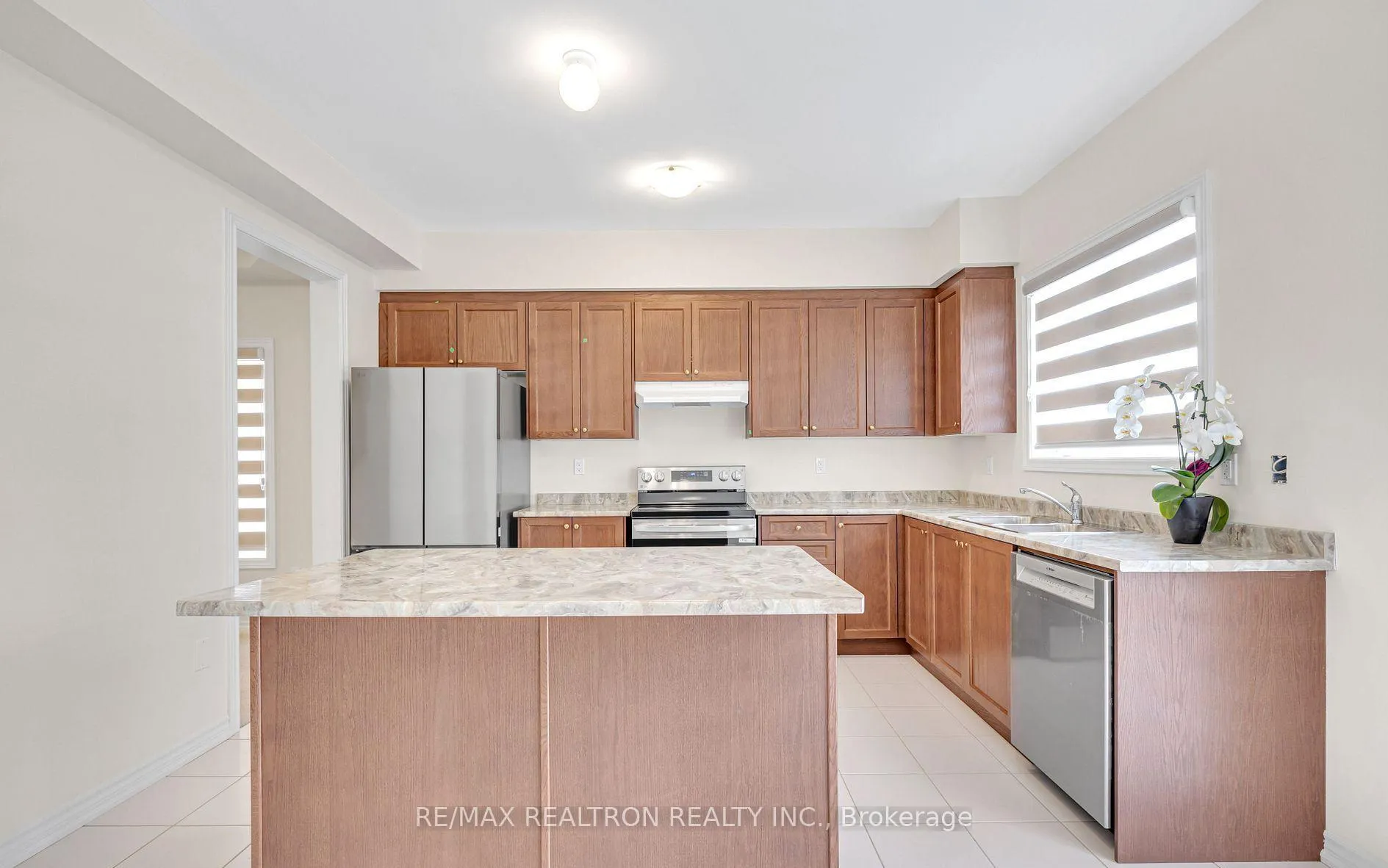 Photo 11 of 126 North Garden Boulevard, Scugog, Port Perry — HOMEH