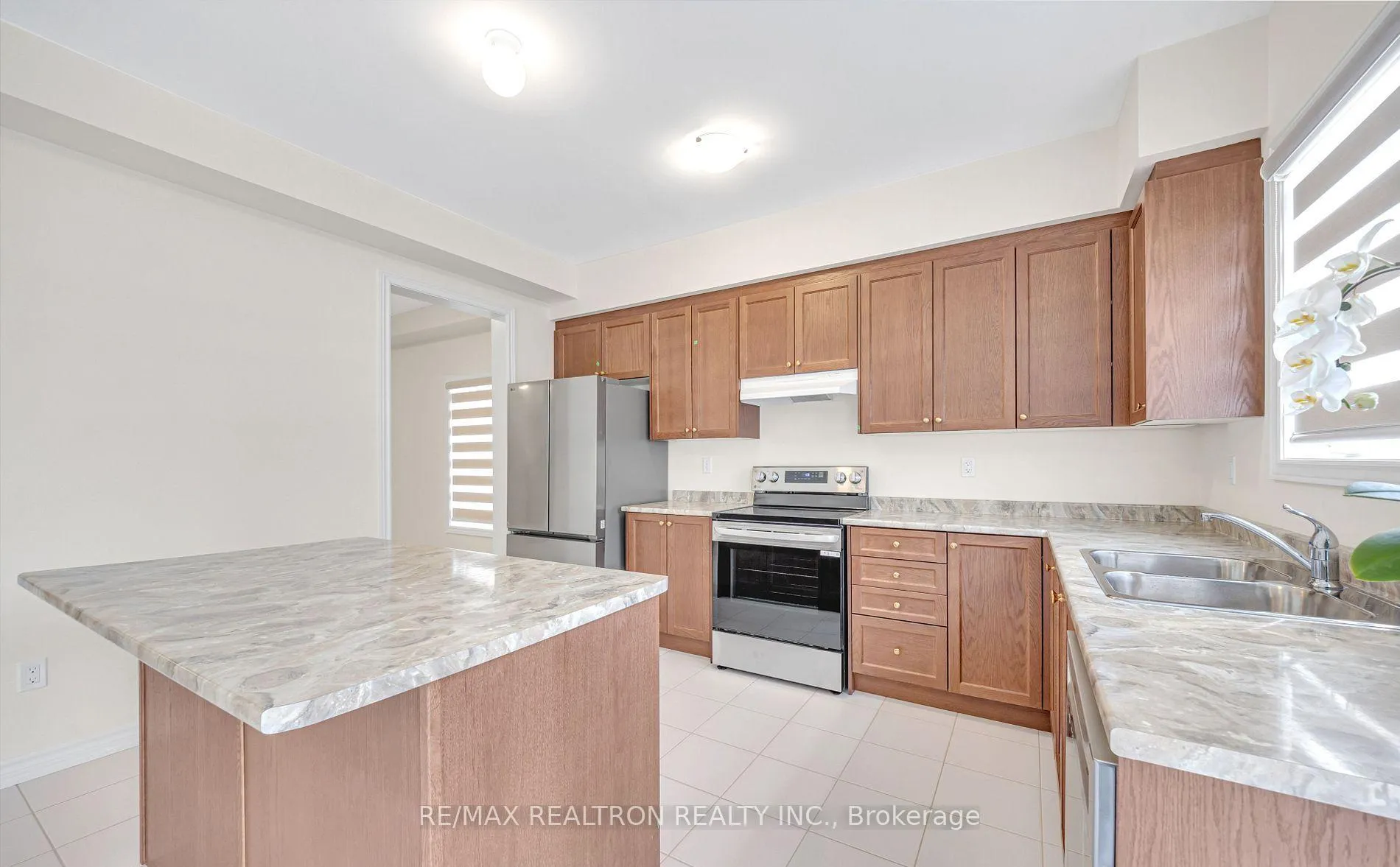 Photo 12 of 126 North Garden Boulevard, Scugog, Port Perry — HOMEH
