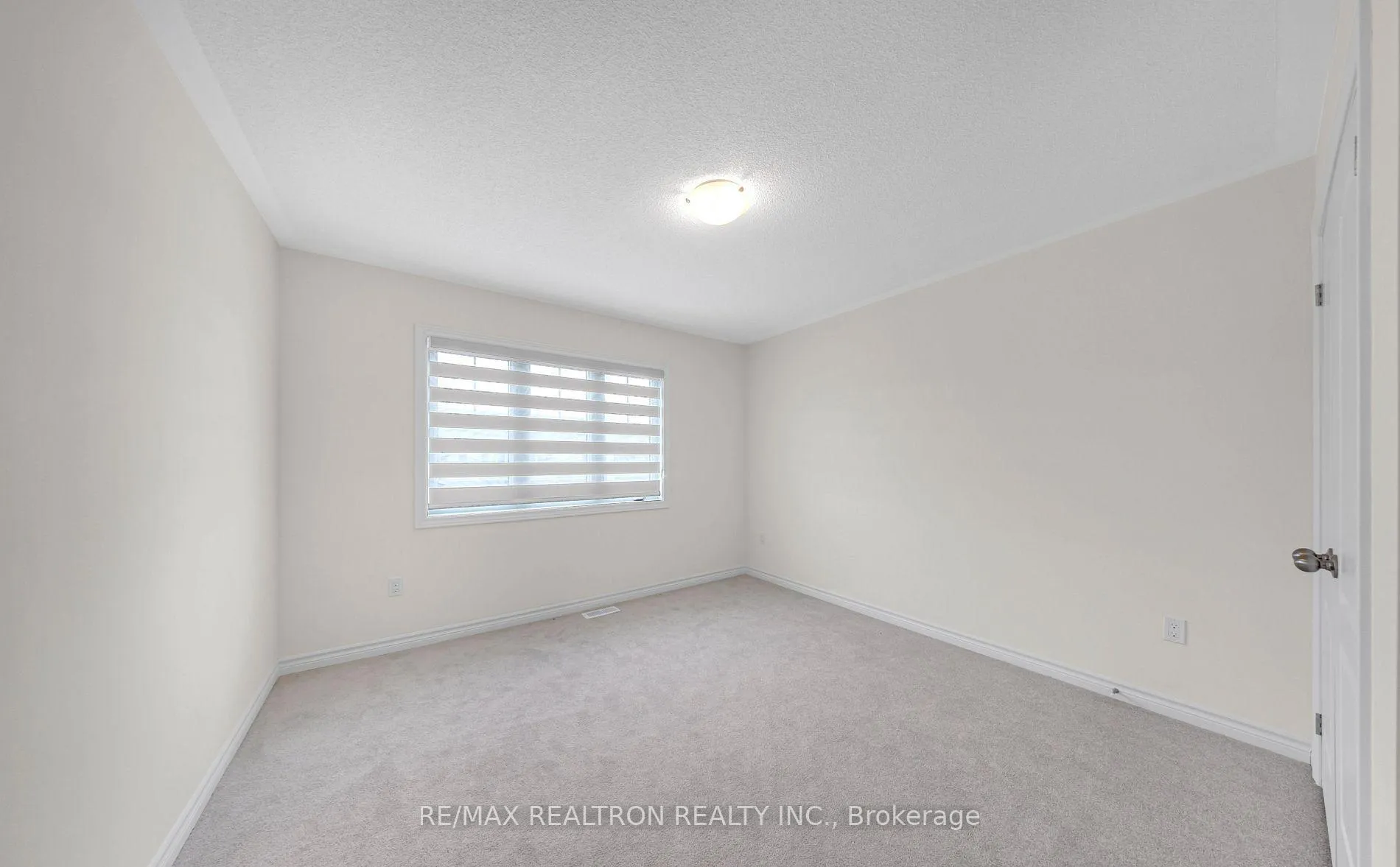 Photo 24 of 126 North Garden Boulevard, Scugog, Port Perry — HOMEH