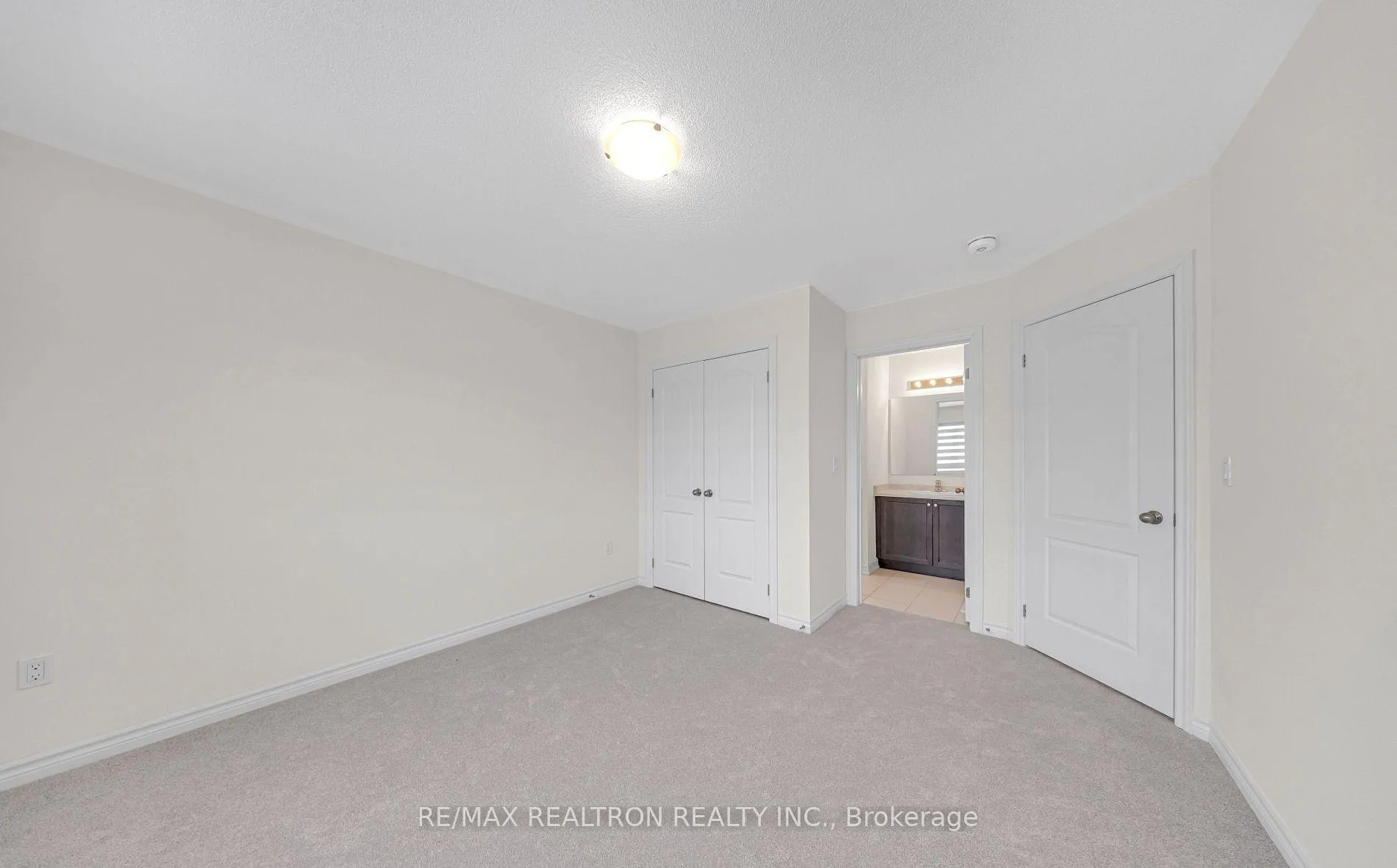 Photo 25 of 126 North Garden Boulevard, Scugog, Port Perry — HOMEH