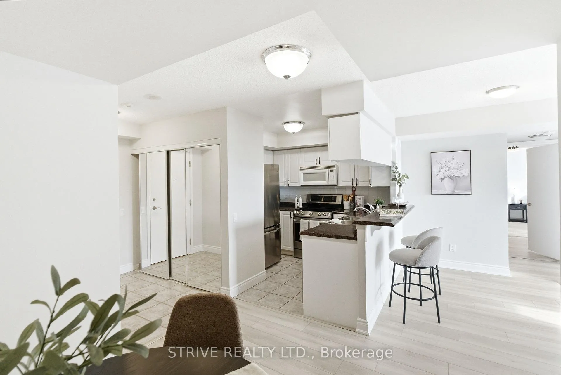 Photo 5 of Unit 1007, 1200 The Esplanade Road N, Pickering, Town Centre — HOMEH