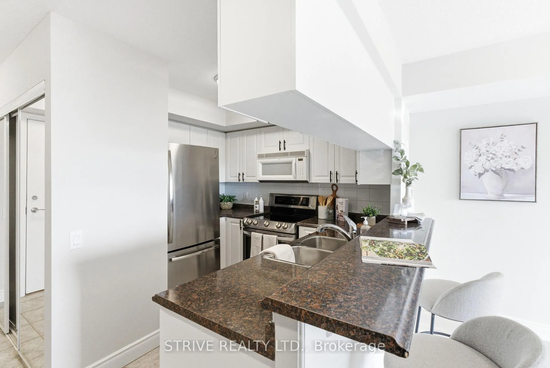 Photo 9 of Unit 1007, 1200 The Esplanade Road N, Pickering, Town Centre — HOMEH