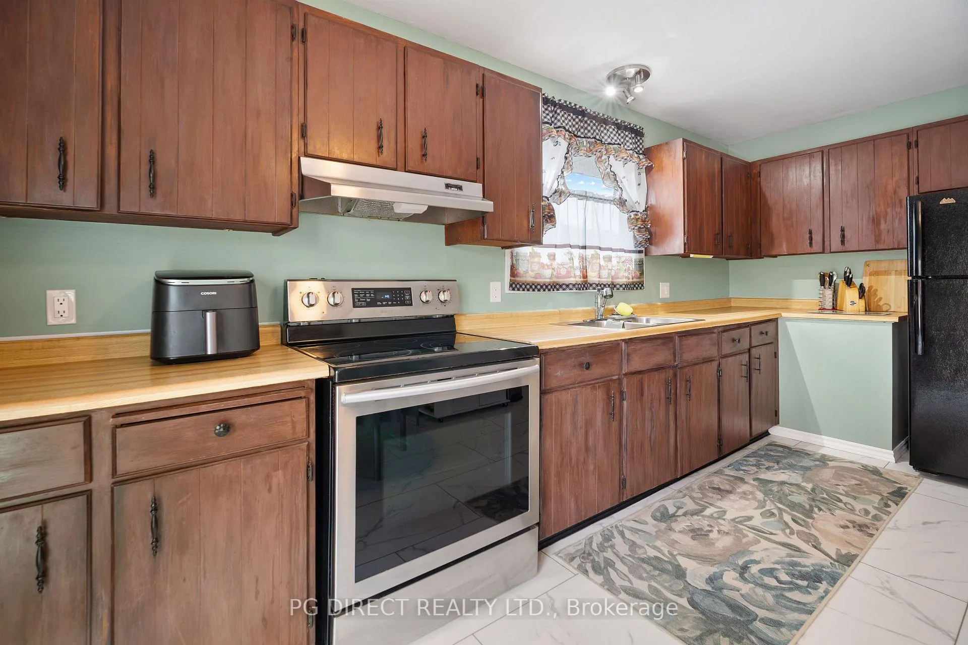 Photo 2 of 4 Plumtree Place, North Bay, Ferris — HOMEH