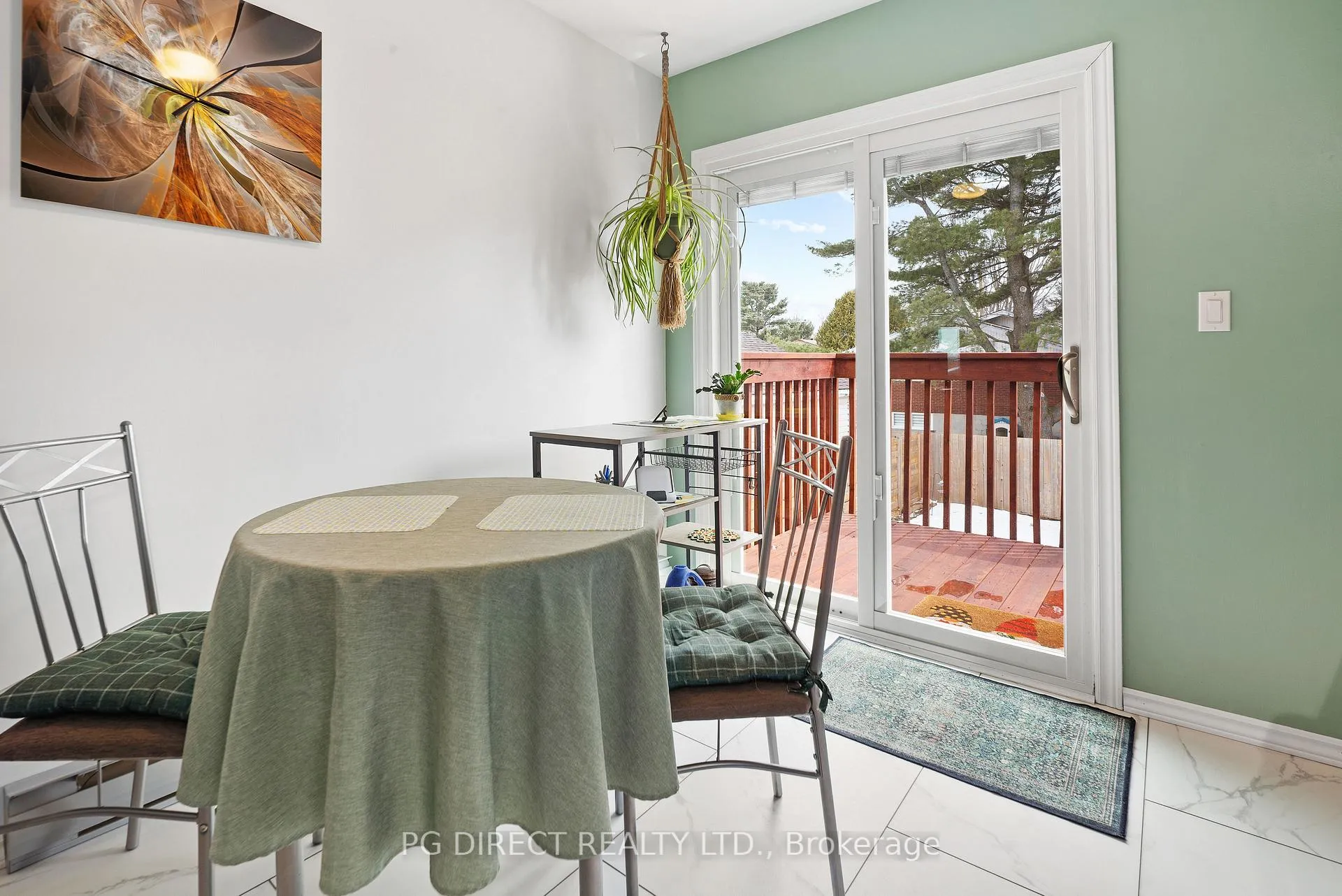 Photo 4 of 4 Plumtree Place, North Bay, Ferris — HOMEH