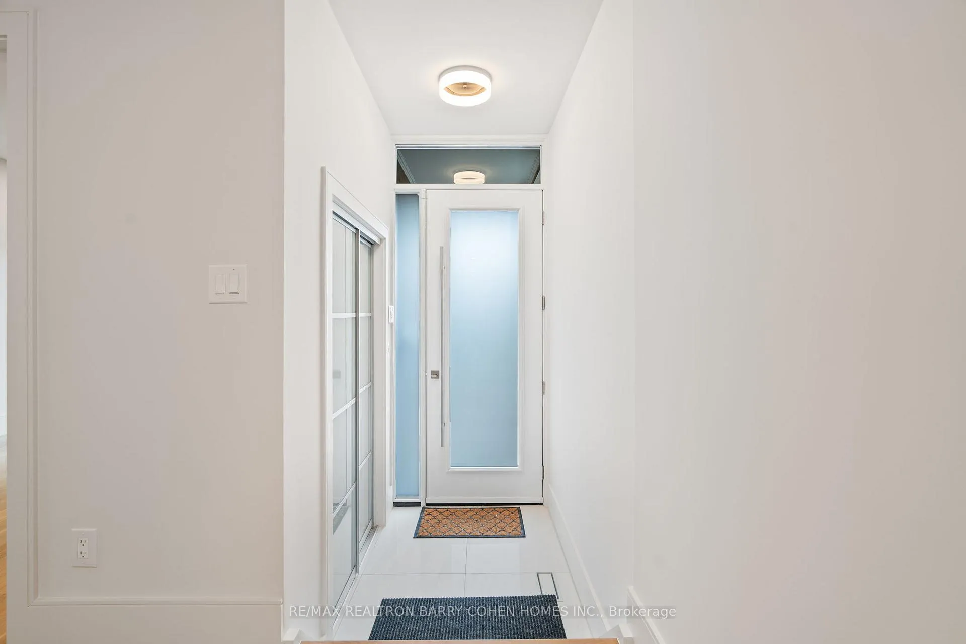 Photo 3 of 9 Gilgorm Road, Toronto, Forest Hill North — HOMEH