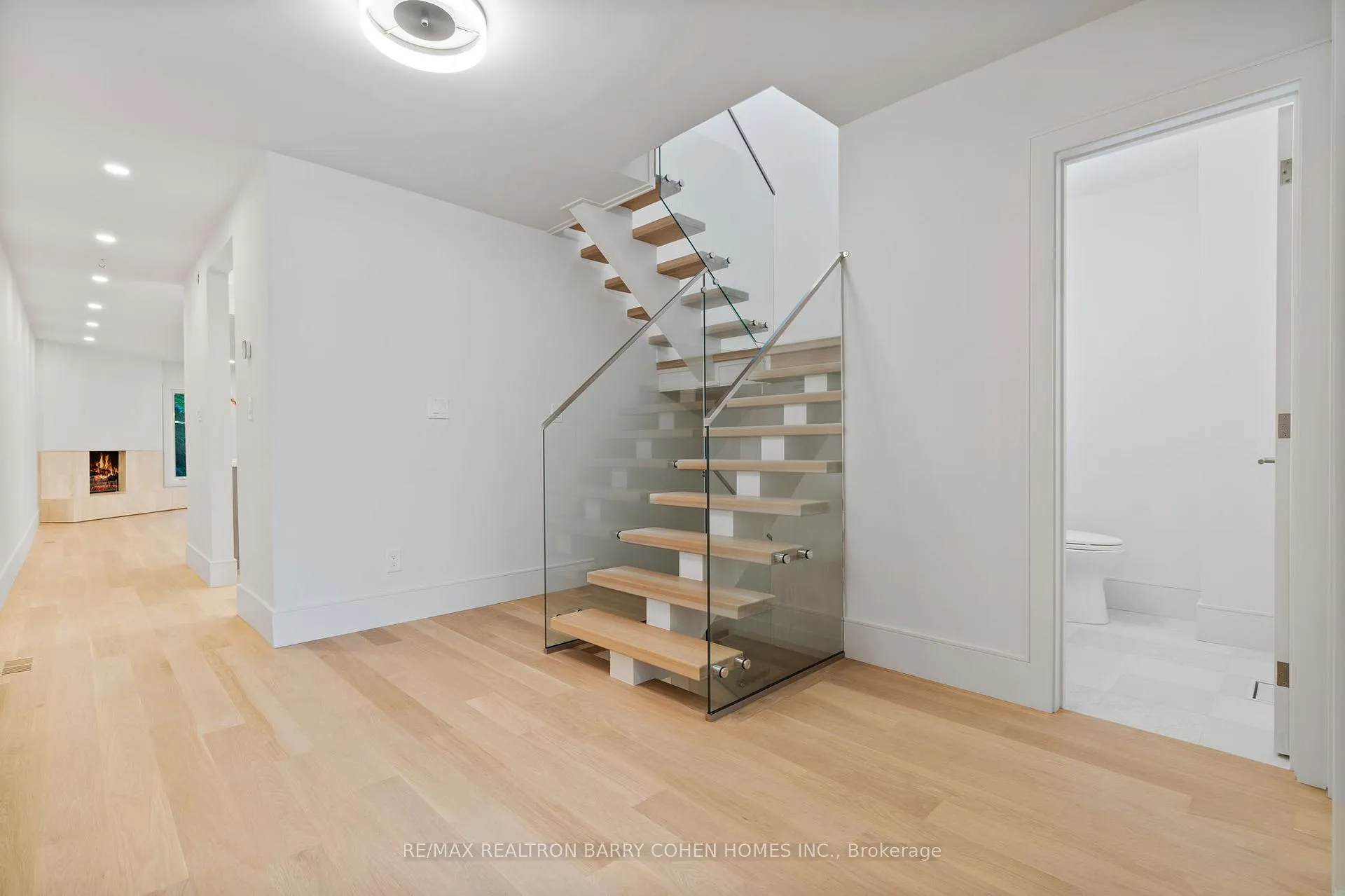 Photo 15 of 9 Gilgorm Road, Toronto, Forest Hill North — HOMEH