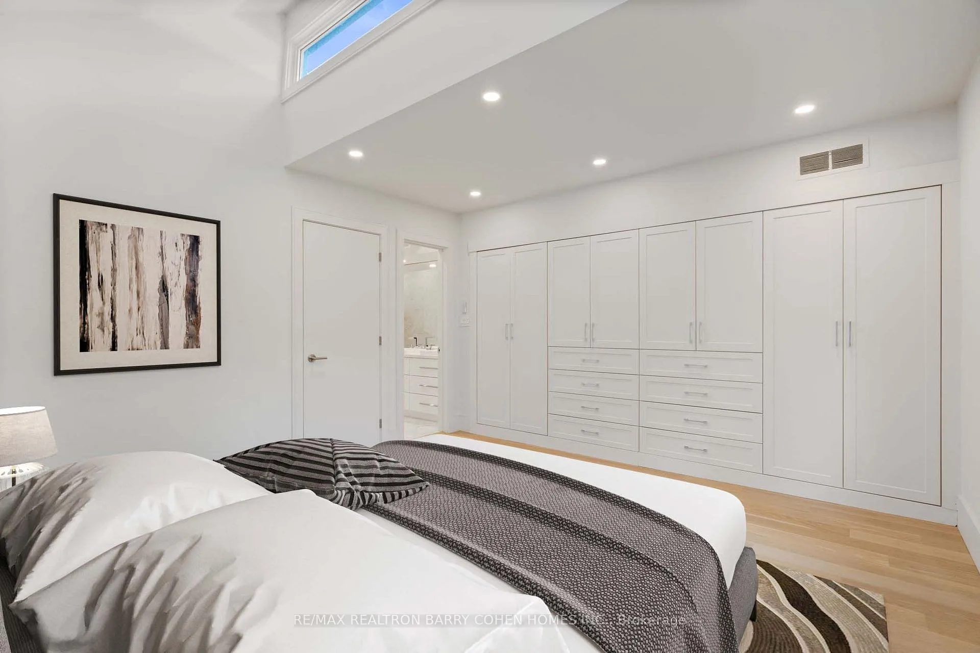 Photo 20 of 9 Gilgorm Road, Toronto, Forest Hill North — HOMEH