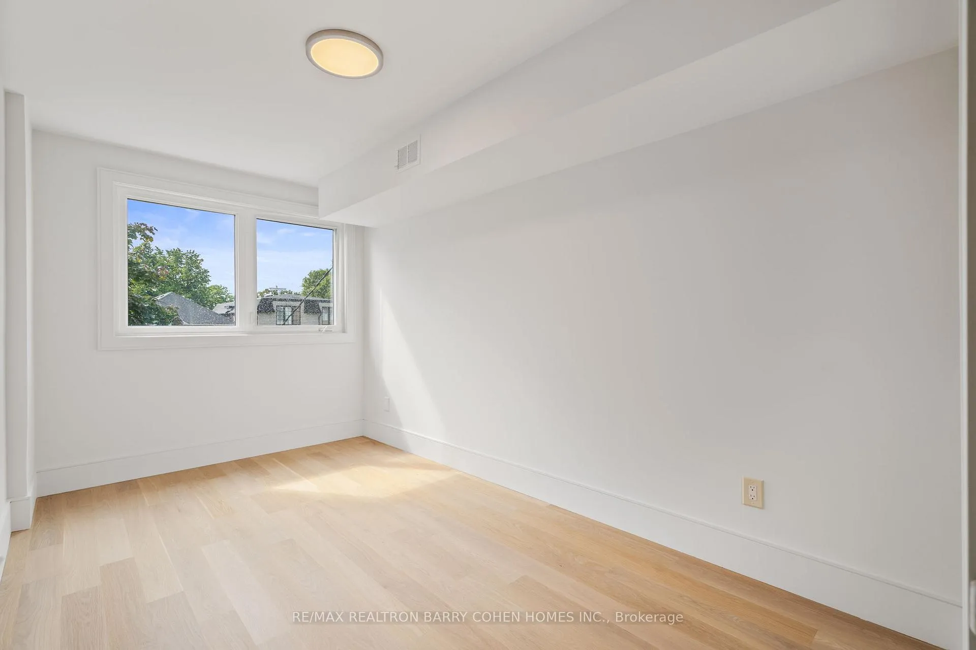 Photo 22 of 9 Gilgorm Road, Toronto, Forest Hill North — HOMEH