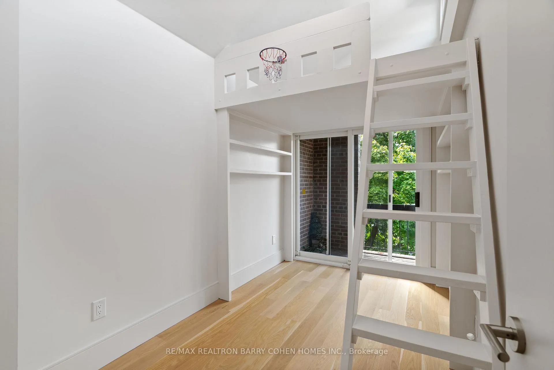 Photo 24 of 9 Gilgorm Road, Toronto, Forest Hill North — HOMEH