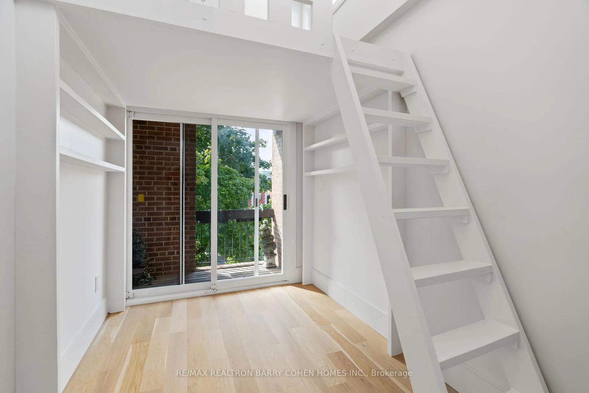 Photo 25 of 9 Gilgorm Road, Toronto, Forest Hill North — HOMEH