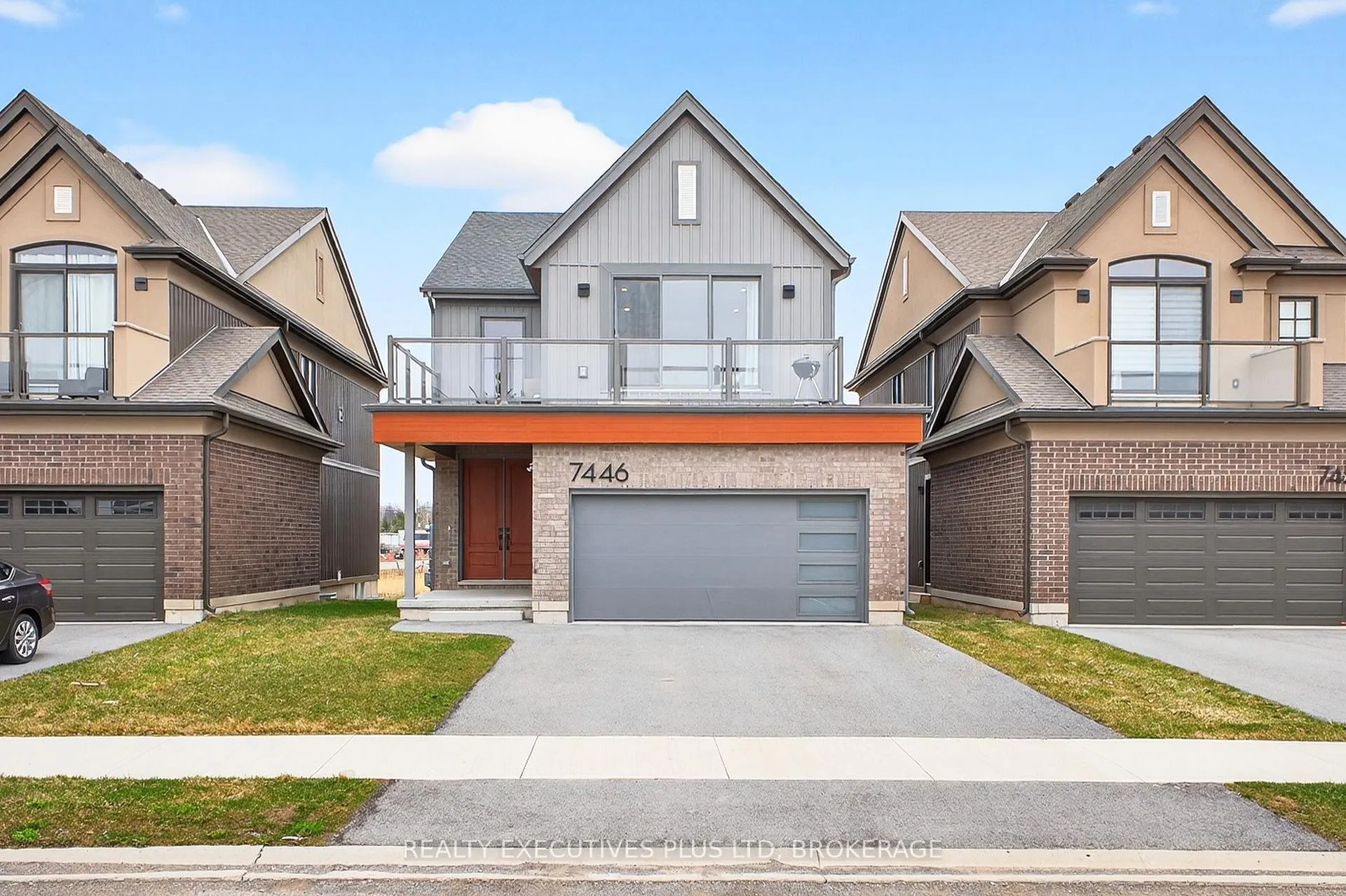 Photo 1 of 7446 Parkside Road, Niagara Falls, Brown — HOMEH