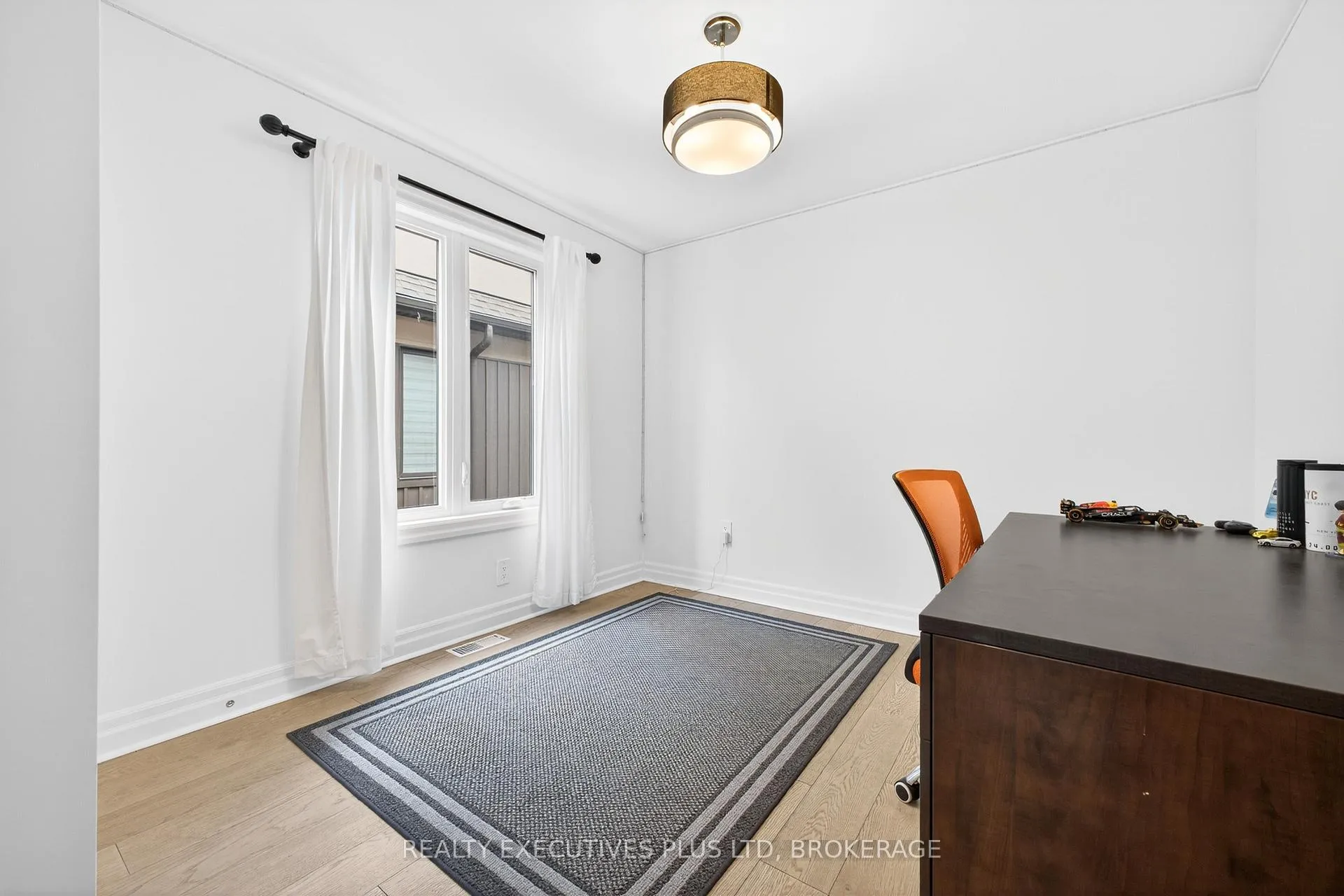 Photo 27 of 7446 Parkside Road, Niagara Falls, Brown — HOMEH