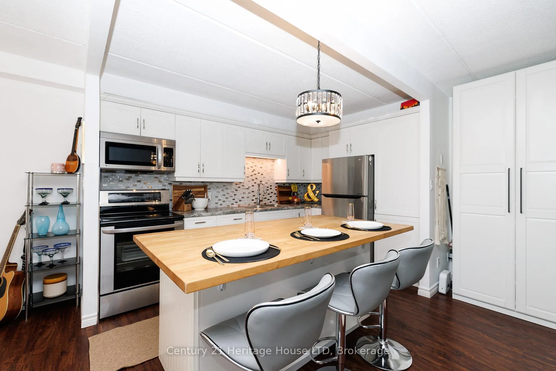 Photo 4 of Unit 307, 6 Westlake Lane, St. Catharines, Lakeport — HOMEH