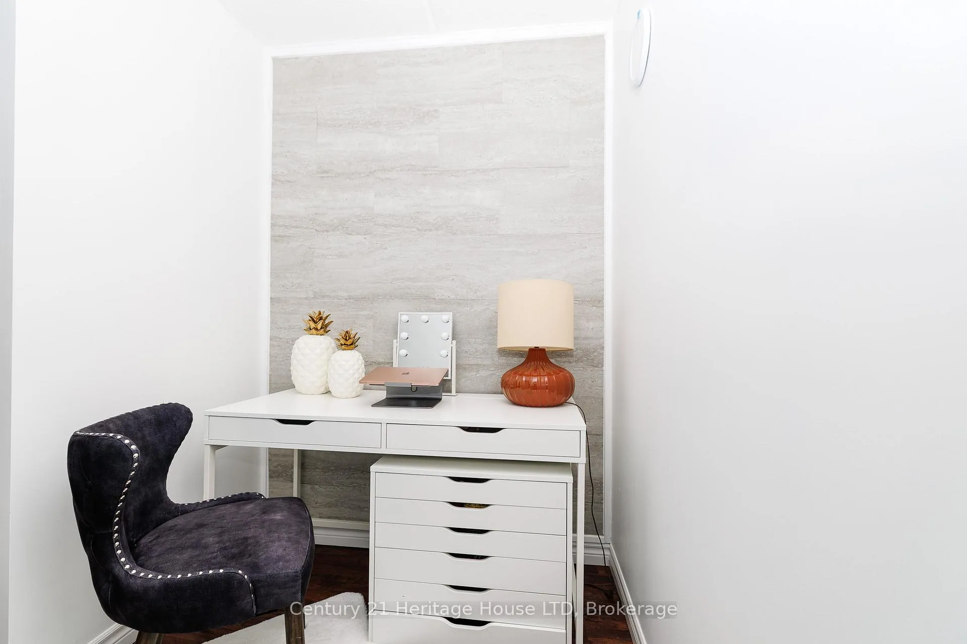 Photo 10 of Unit 307, 6 Westlake Lane, St. Catharines, Lakeport — HOMEH