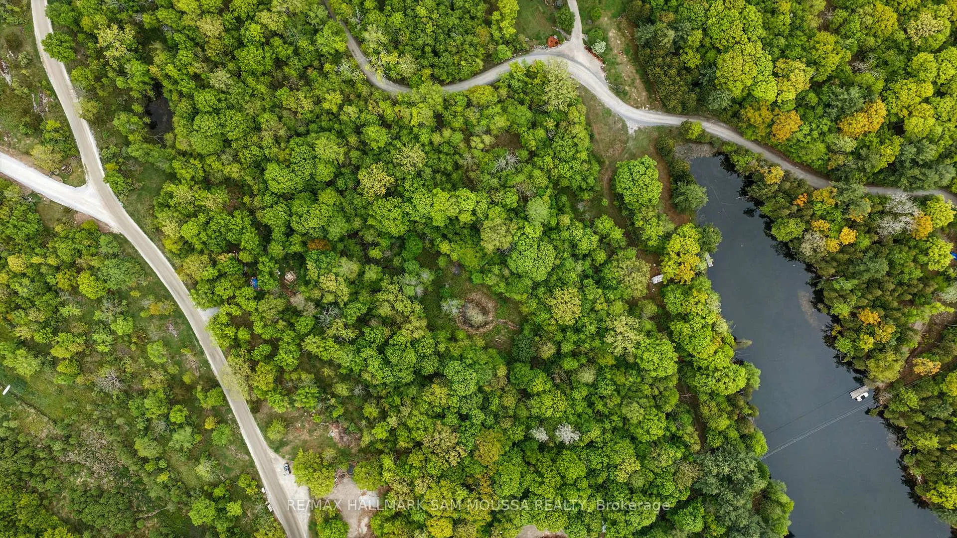 Photo 7 of 525 Miner's Point Drive, Tay Valley, Bathurst/Burgess & Sherbrooke (North Burgess) Twp — HOMEH
