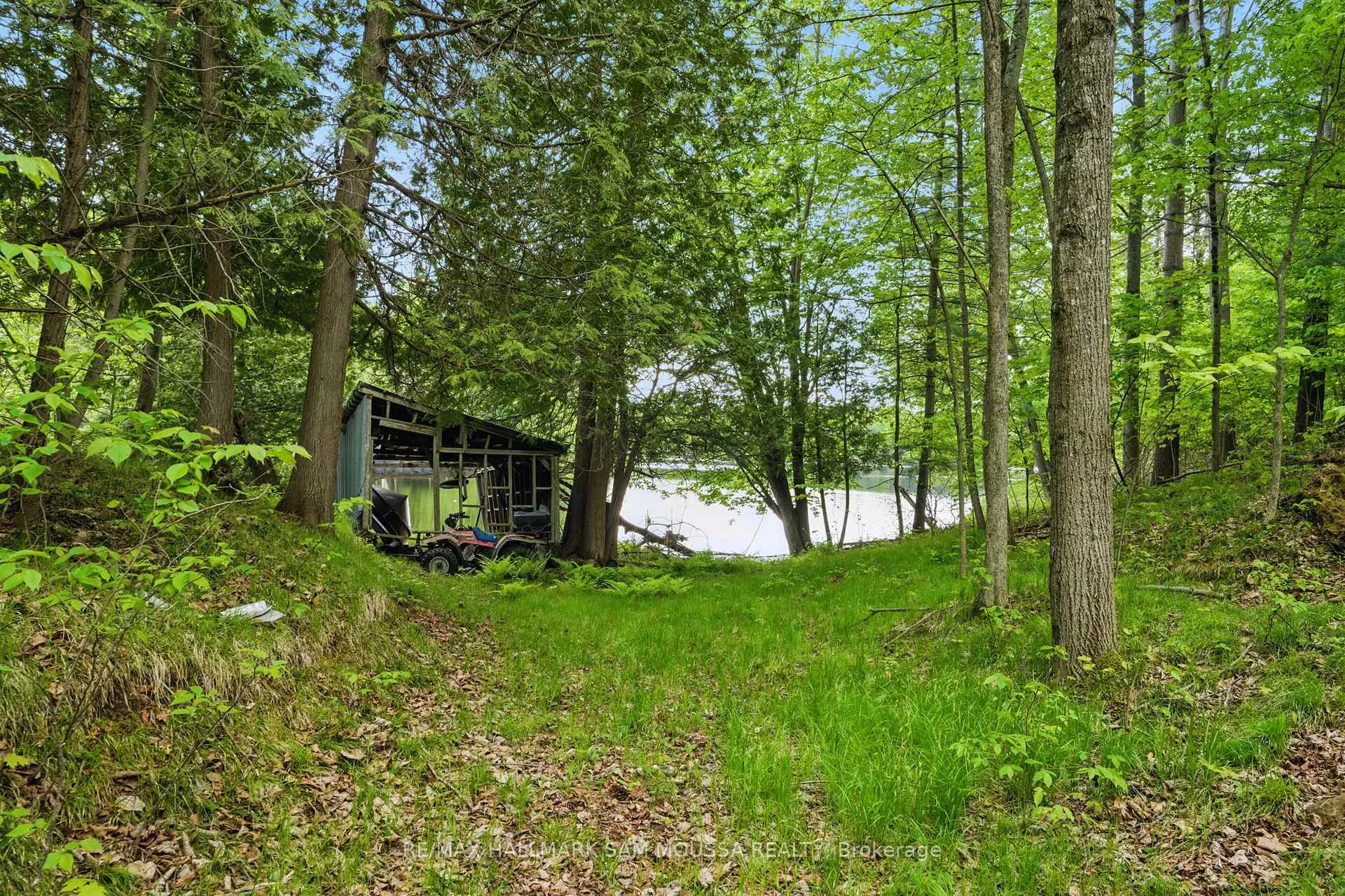 Photo 10 of 525 Miner's Point Drive, Tay Valley, Bathurst/Burgess & Sherbrooke (North Burgess) Twp — HOMEH