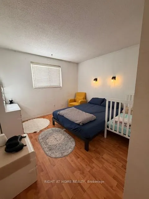 Photo 13 of 402 Chandos Court, Oshawa, Lakeview — HOMEH