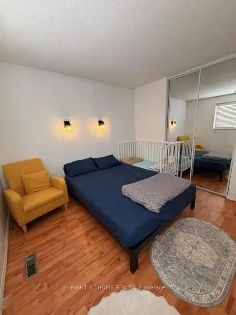 Photo 14 of 402 Chandos Court, Oshawa, Lakeview — HOMEH