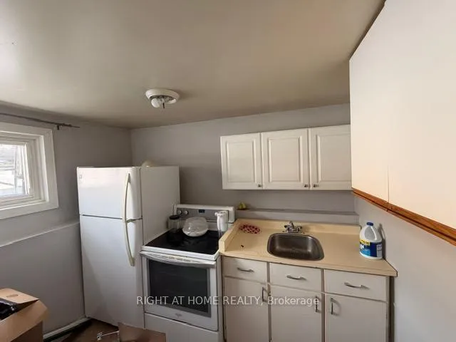 Photo 19 of 402 Chandos Court, Oshawa, Lakeview — HOMEH