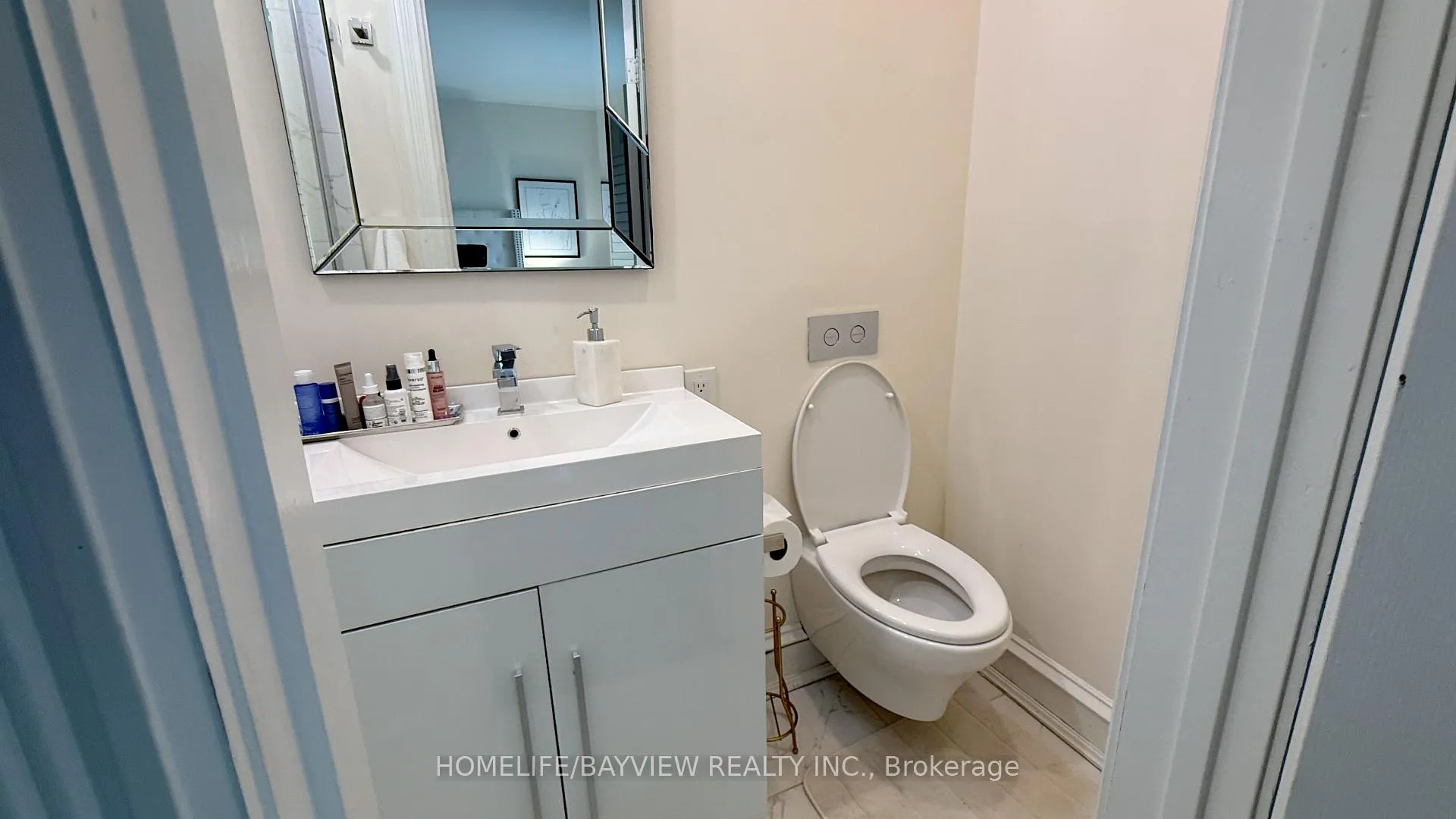 Photo 21 of 85 Crimson Millway, North York, St. Andrew-Windfields — HOMEH