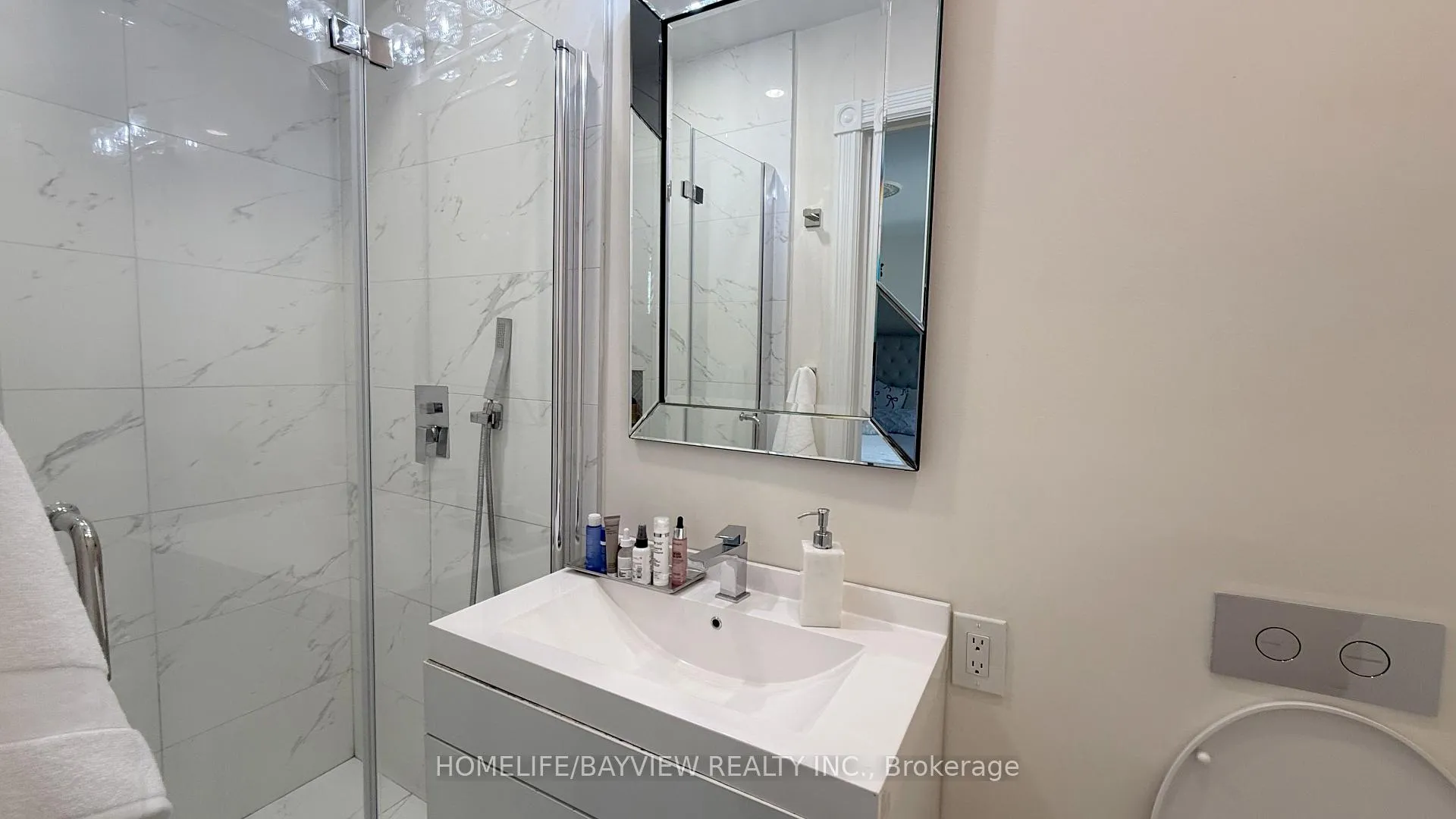 Photo 22 of 85 Crimson Millway, North York, St. Andrew-Windfields — HOMEH