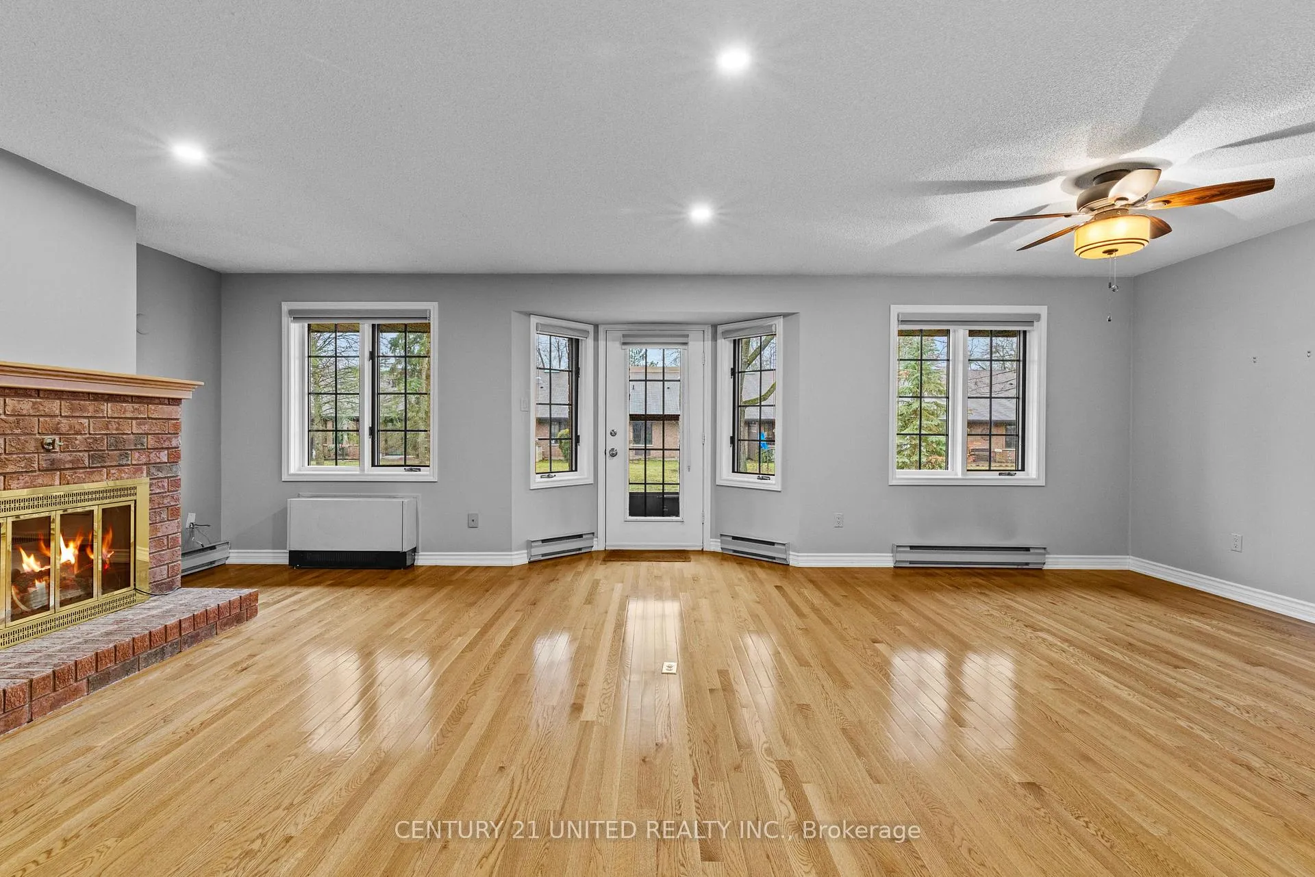 Photo 11 of Unit 3, 660 Whitaker Street, Peterborough, Ashburnham Ward 4 — HOMEH