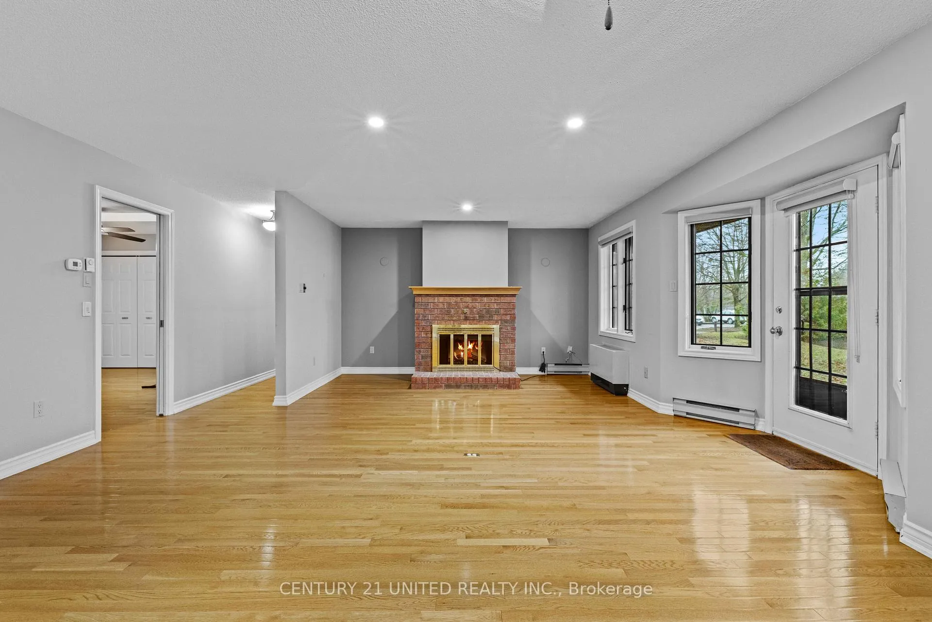 Photo 14 of Unit 3, 660 Whitaker Street, Peterborough, Ashburnham Ward 4 — HOMEH