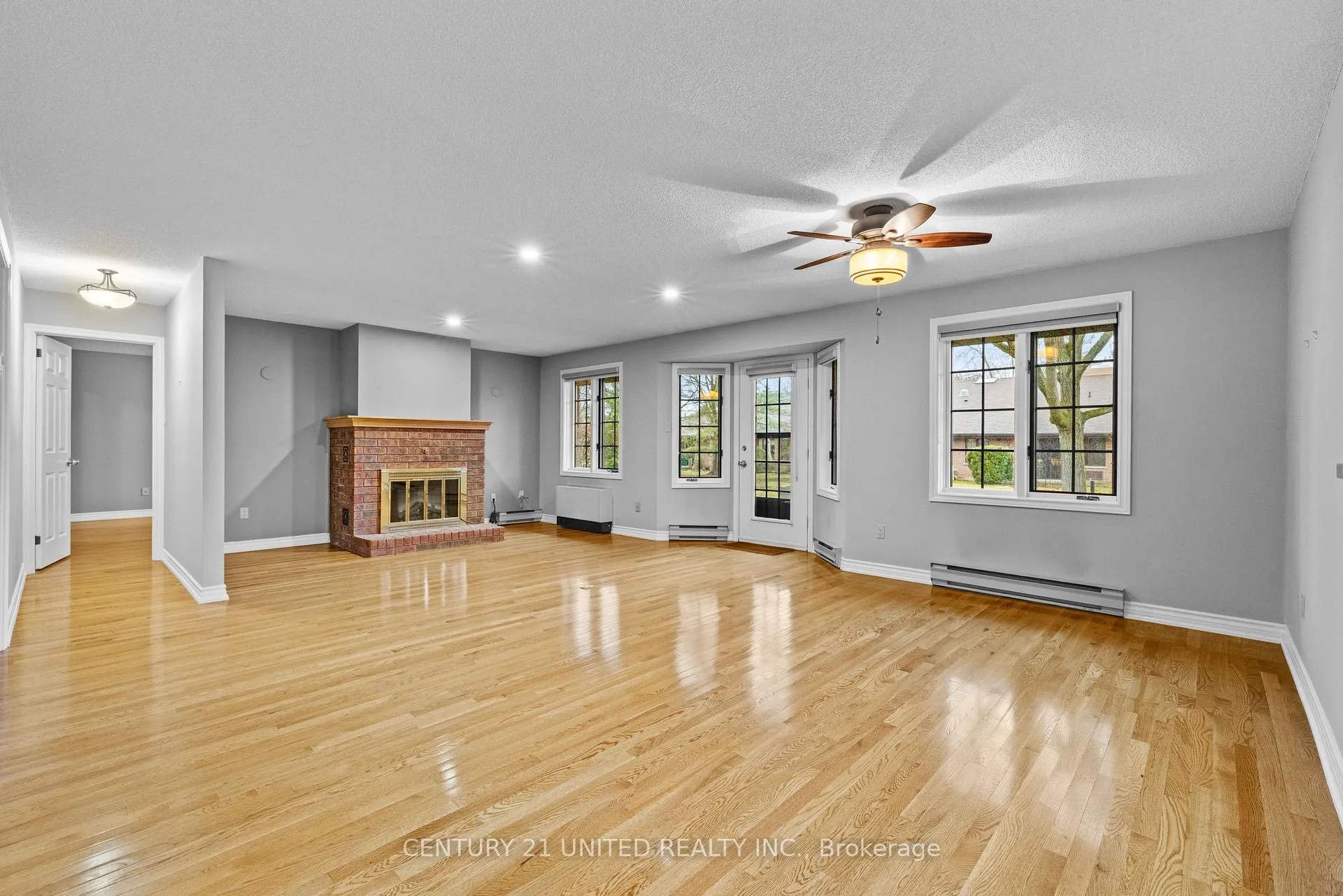 Photo 17 of Unit 3, 660 Whitaker Street, Peterborough, Ashburnham Ward 4 — HOMEH