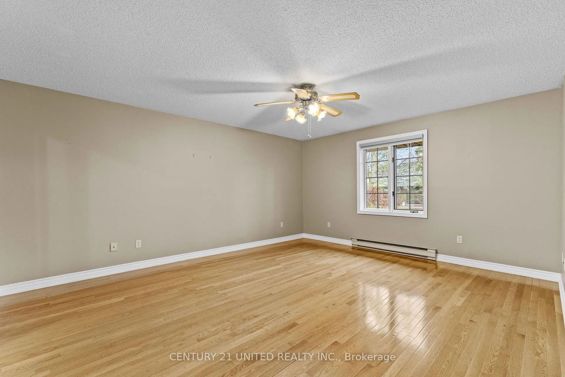 Photo 32 of Unit 3, 660 Whitaker Street, Peterborough, Ashburnham Ward 4 — HOMEH