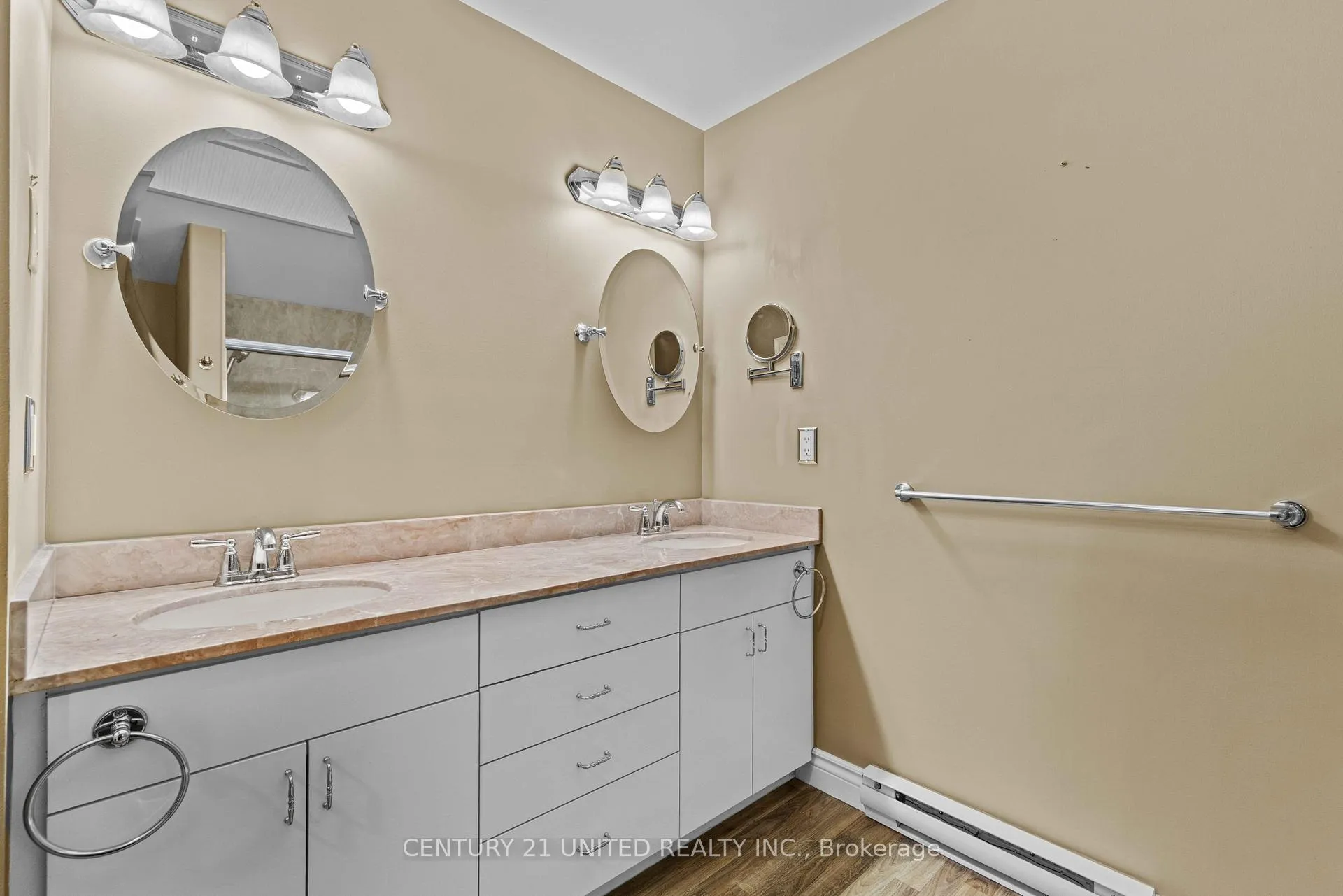 Photo 35 of Unit 3, 660 Whitaker Street, Peterborough, Ashburnham Ward 4 — HOMEH