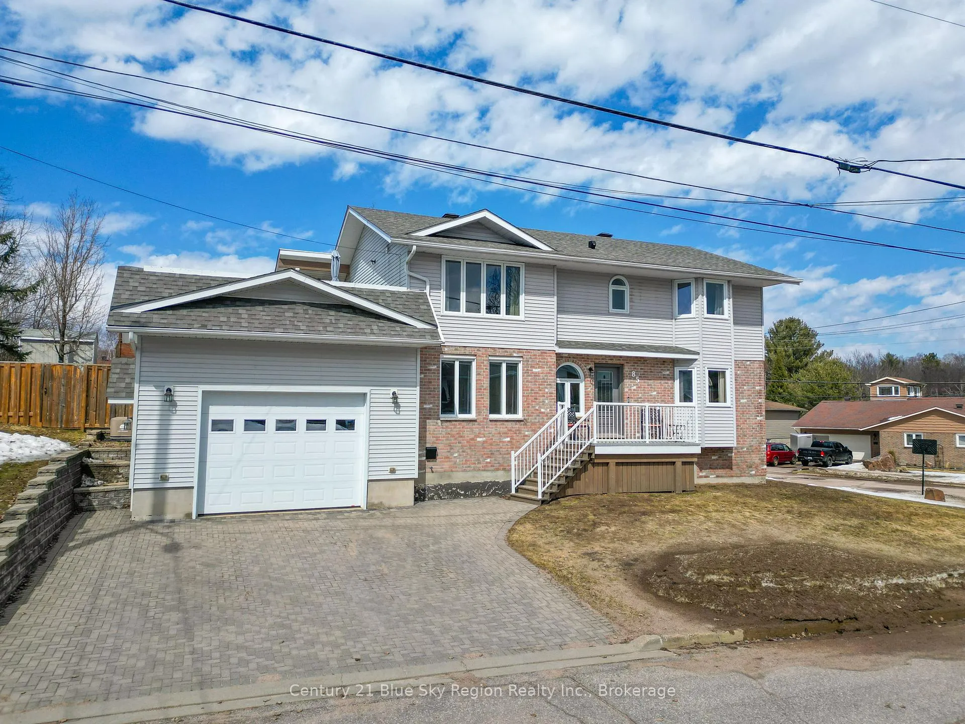 Photo 2 of 85 Shallot Crescent, North Bay, Birchaven — HOMEH