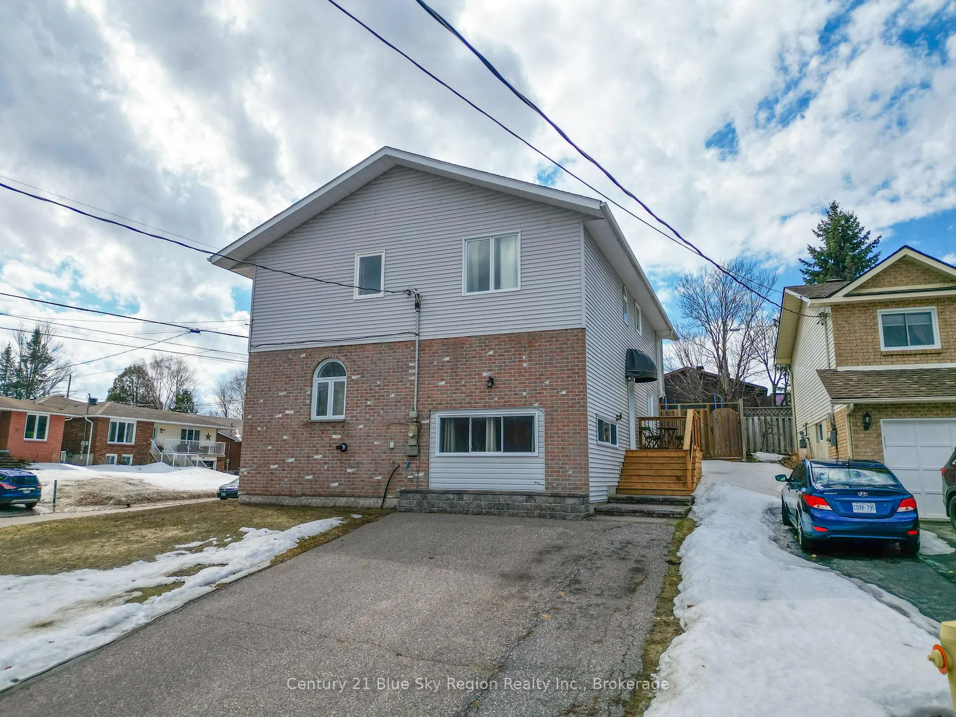 Photo 3 of 85 Shallot Crescent, North Bay, Birchaven — HOMEH