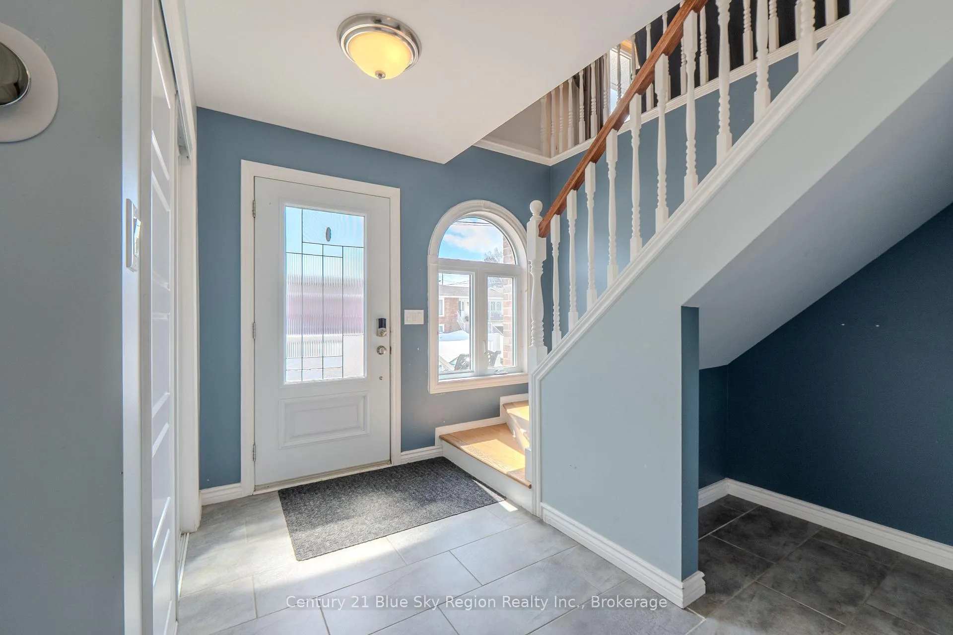 Photo 4 of 85 Shallot Crescent, North Bay, Birchaven — HOMEH
