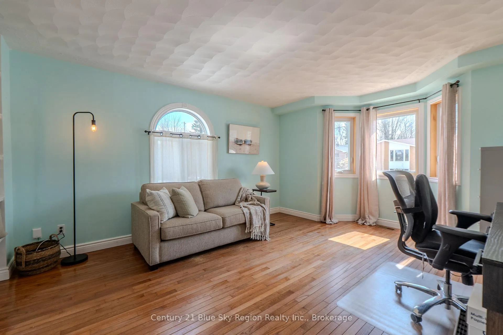 Photo 5 of 85 Shallot Crescent, North Bay, Birchaven — HOMEH
