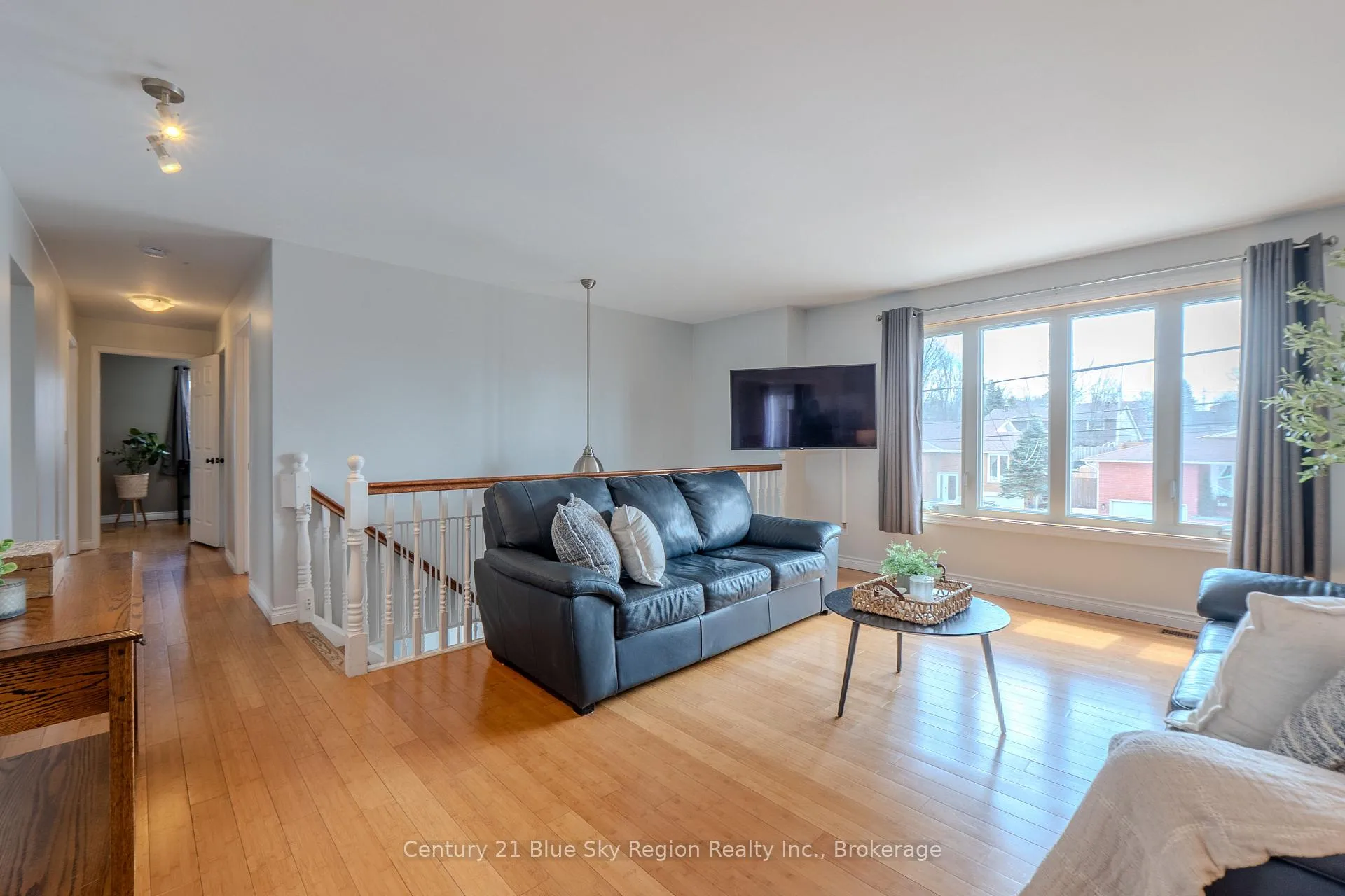 Photo 10 of 85 Shallot Crescent, North Bay, Birchaven — HOMEH