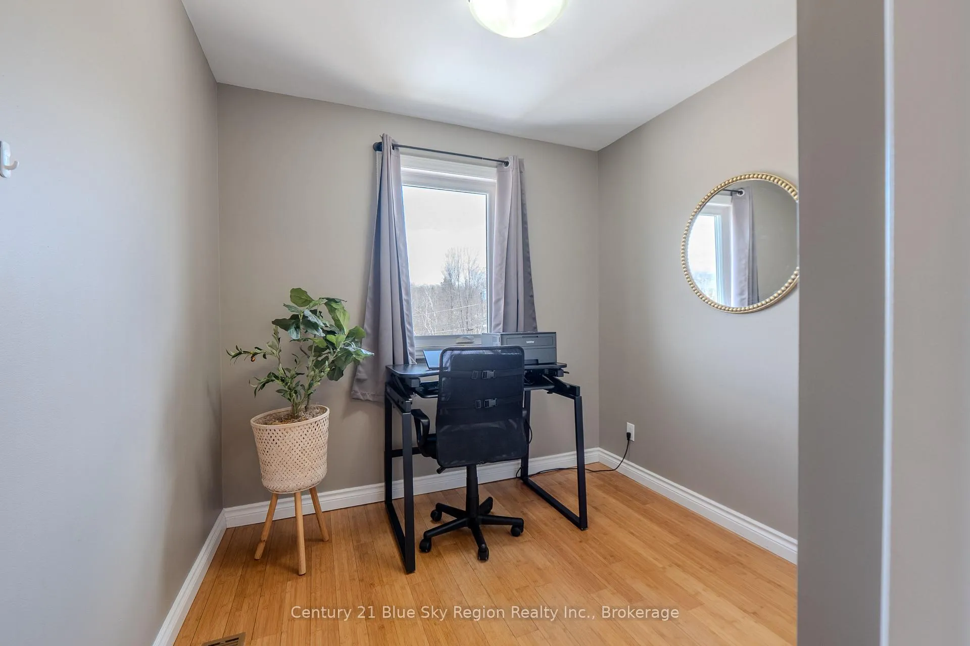 Photo 23 of 85 Shallot Crescent, North Bay, Birchaven — HOMEH