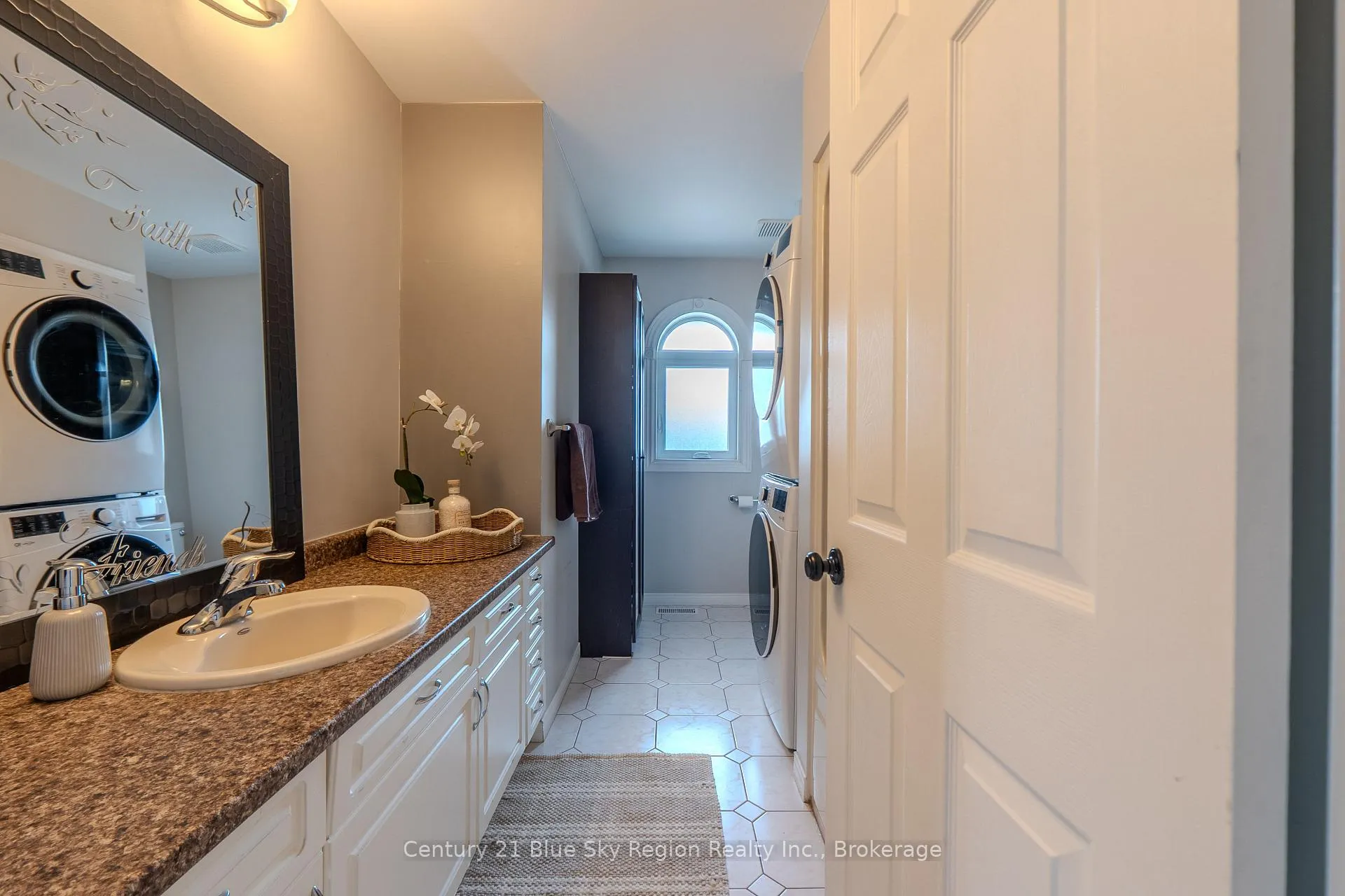 Photo 24 of 85 Shallot Crescent, North Bay, Birchaven — HOMEH